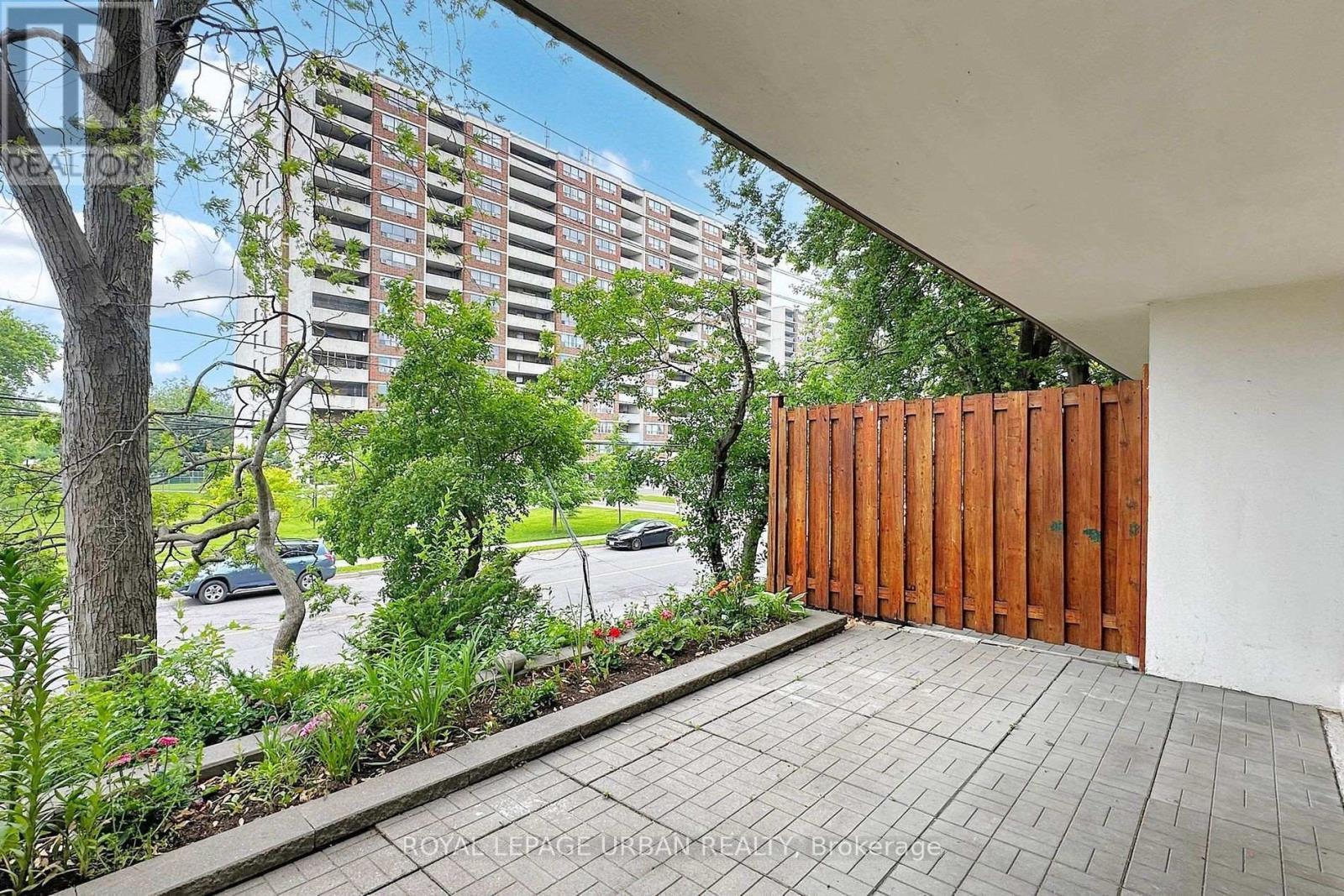 












102 - 20 SUNRISE AVENUE

,
Toronto,




Ontario
M4A2R2

