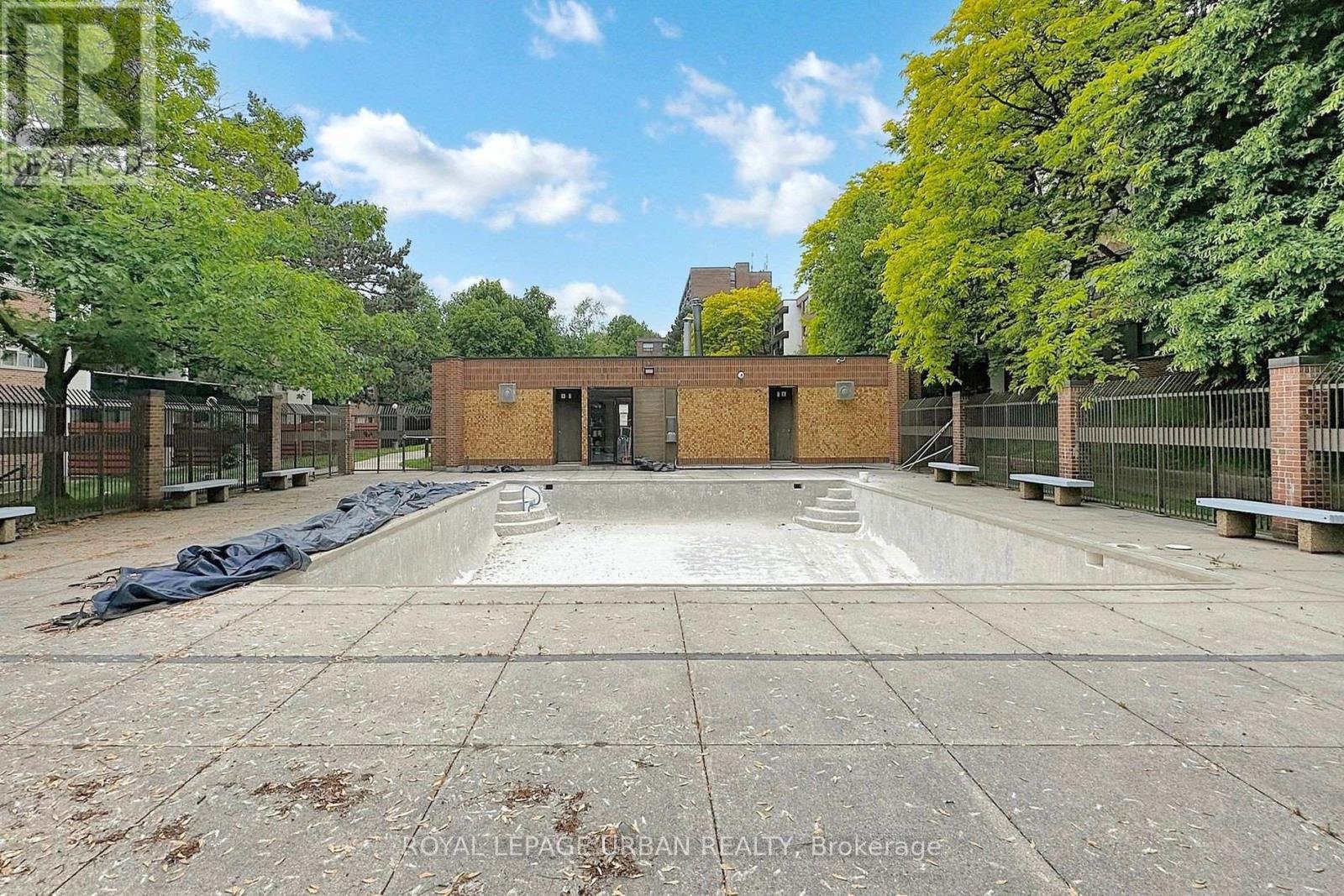 












102 - 20 SUNRISE AVENUE

,
Toronto,




Ontario
M4A2R2

