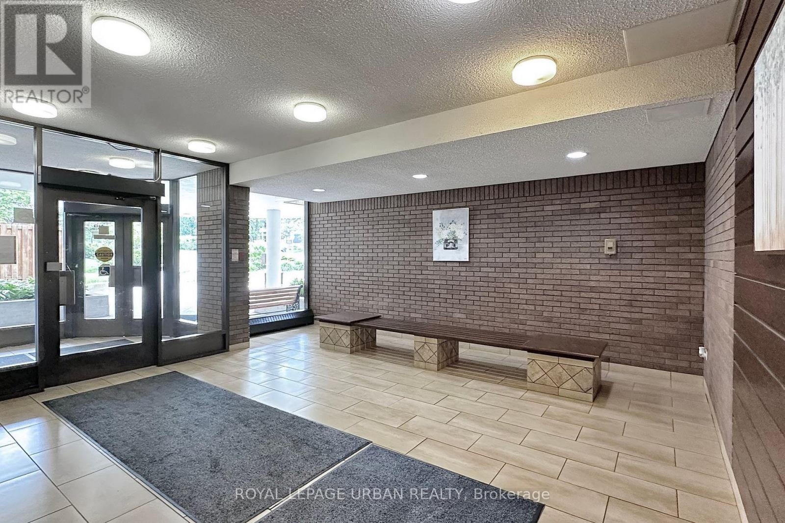 












102 - 20 SUNRISE AVENUE

,
Toronto,




Ontario
M4A2R2

