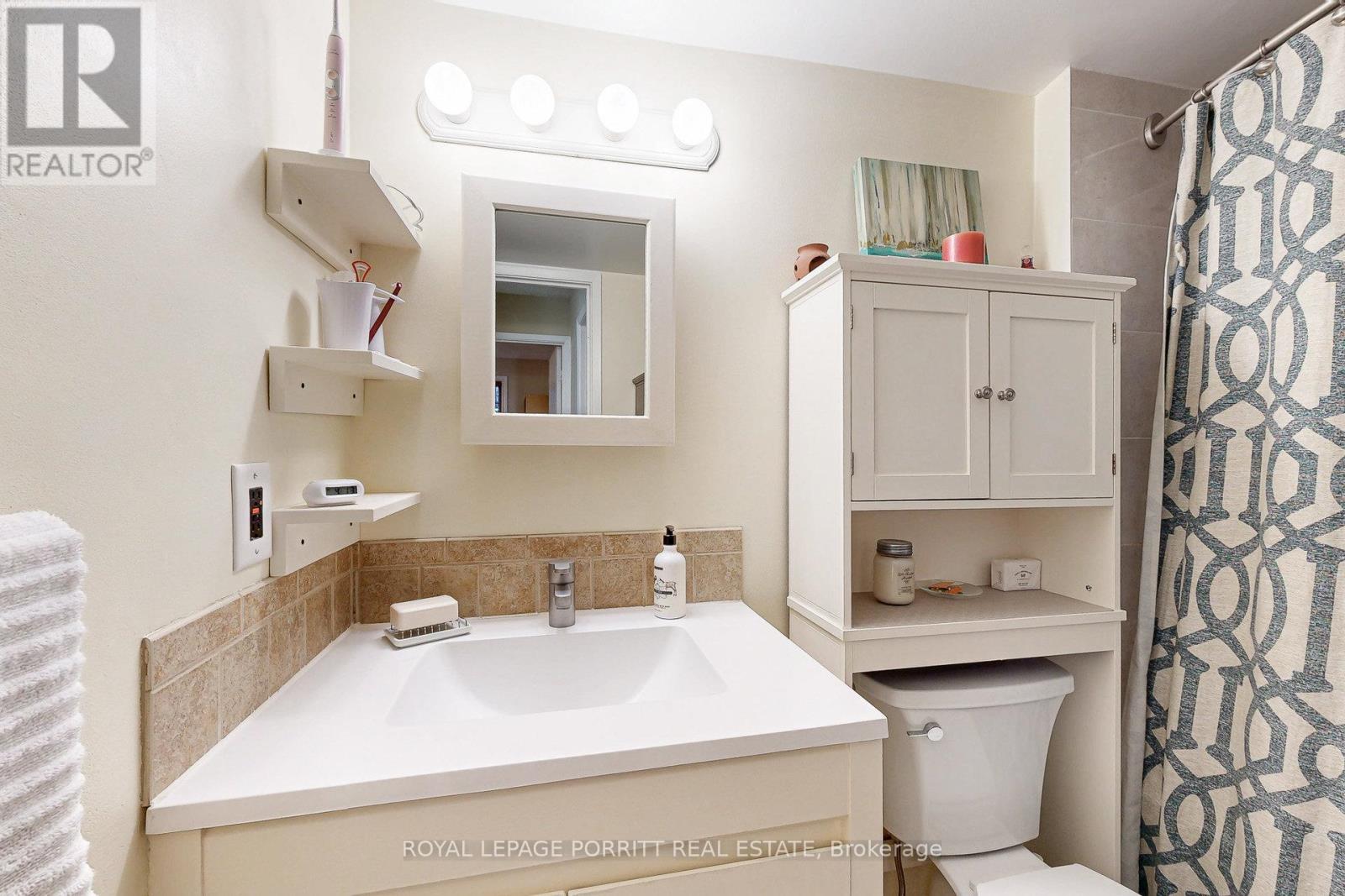 












208 - 3835 LAKE SHORE BOULEVARD W

,
Toronto,




Ontario
M8W1R2

