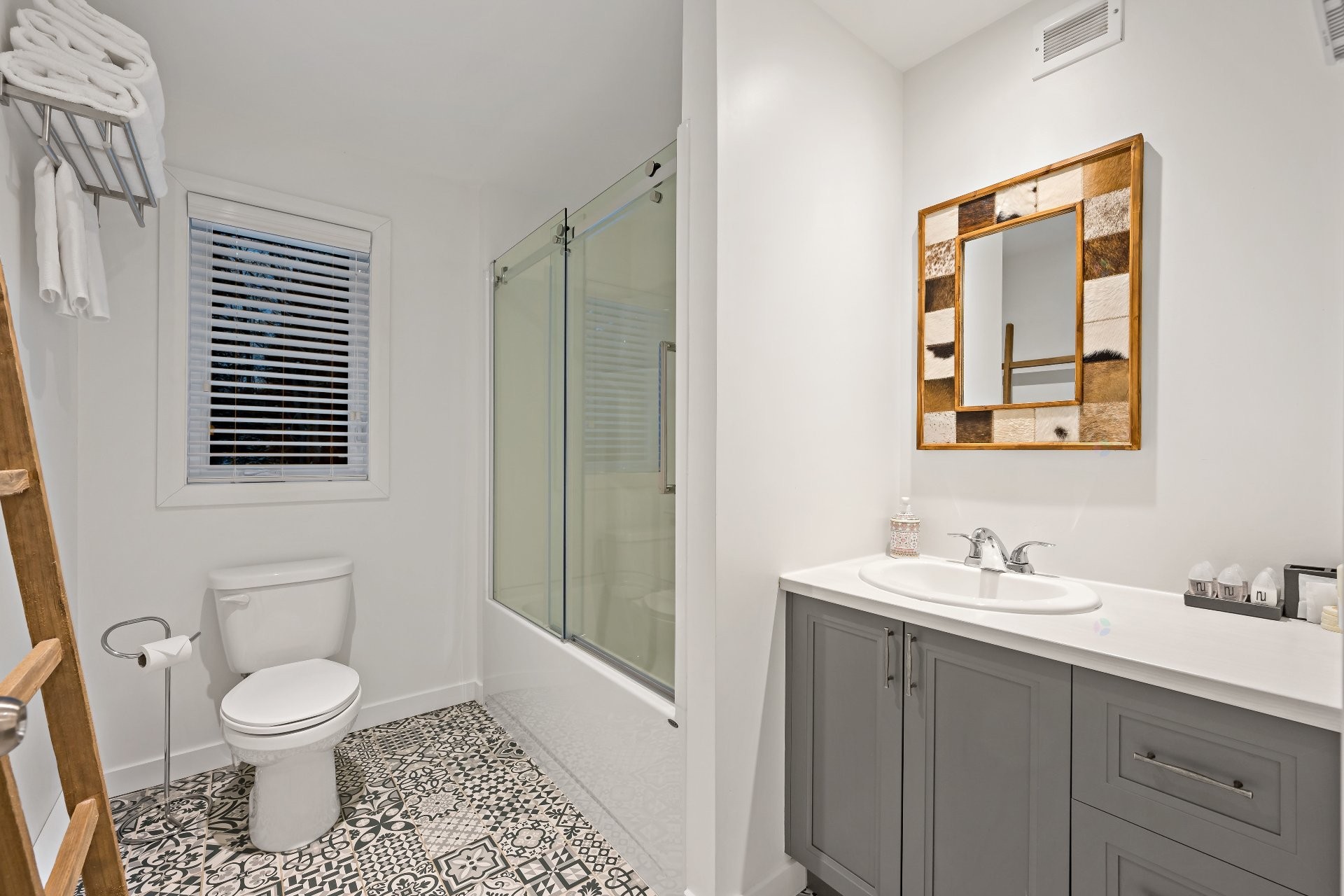 









232


Ch. des Monarques

,
Amherst,




QC
J0T2L0

