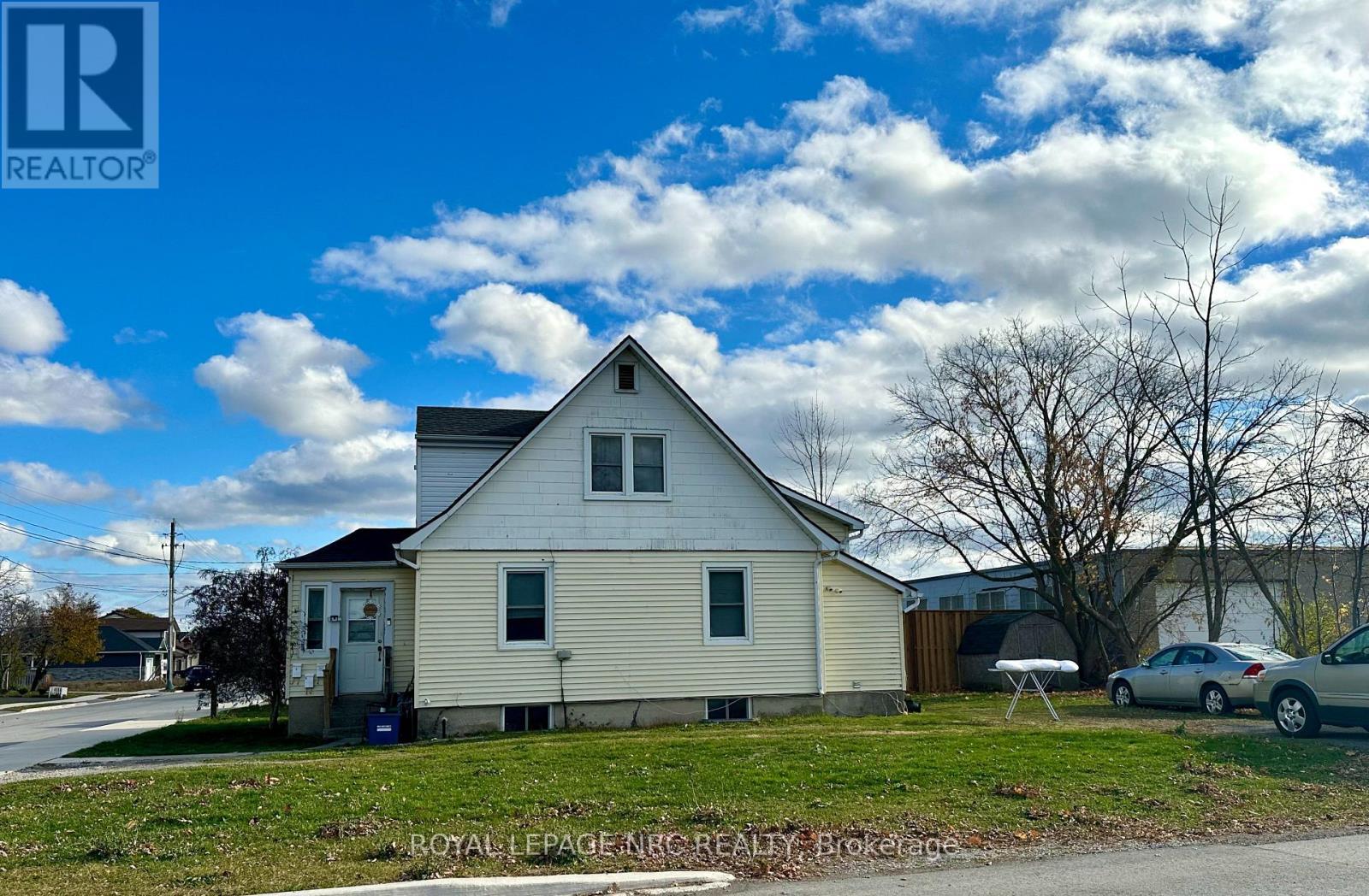 












86 IDYLEWYLDE STREET

,
Fort Erie (Central),




Ontario
L2A2L9

