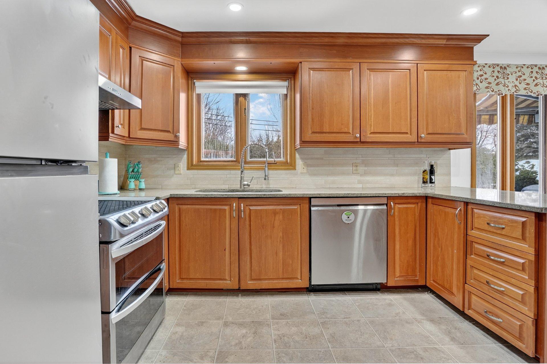 









560


Rue Maugue

,
Montréal (L'Île-Bizard/Sainte-Geneviève),




QC
H9C2T4

