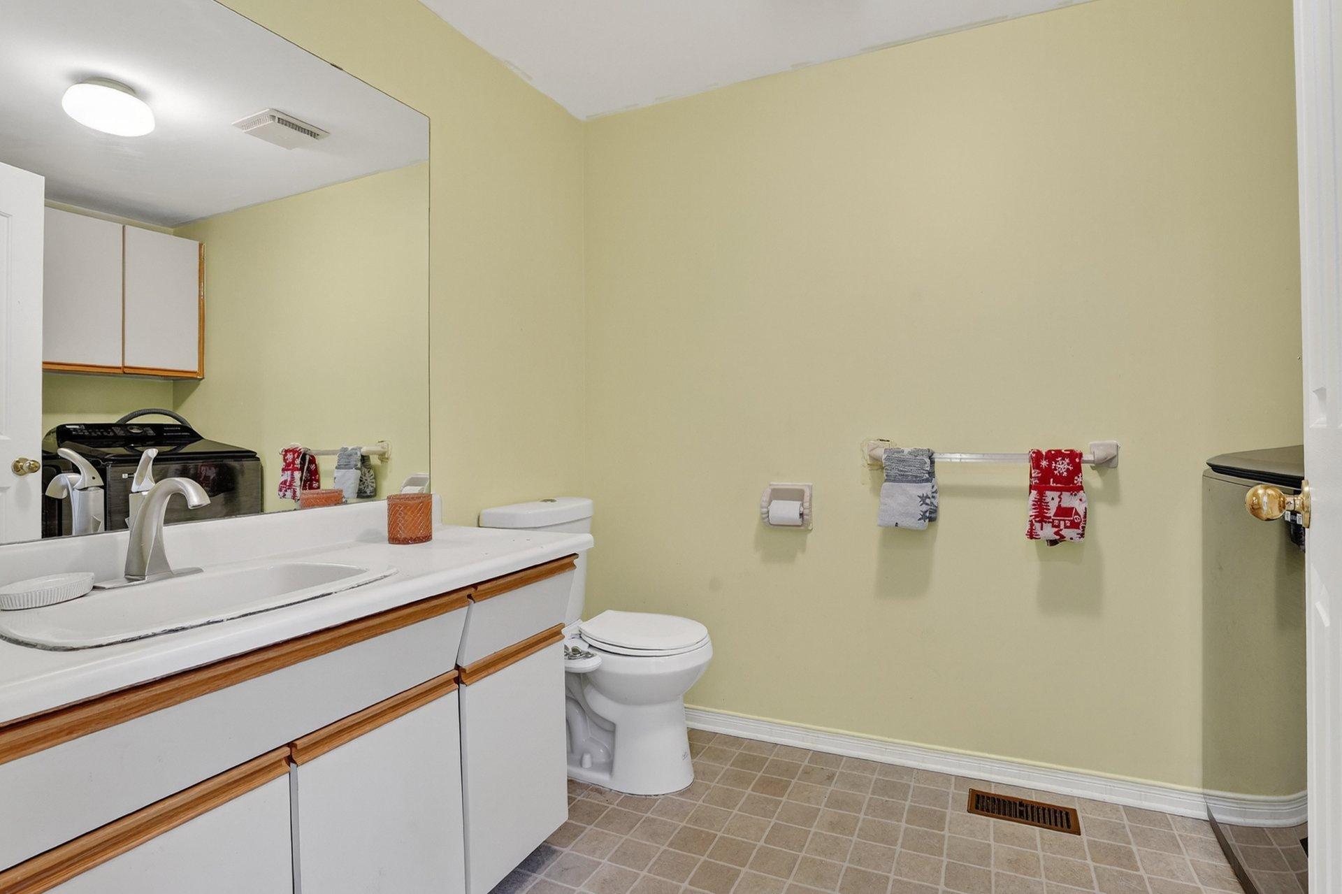 









560


Rue Maugue

,
Montréal (L'Île-Bizard/Sainte-Geneviève),




QC
H9C2T4

