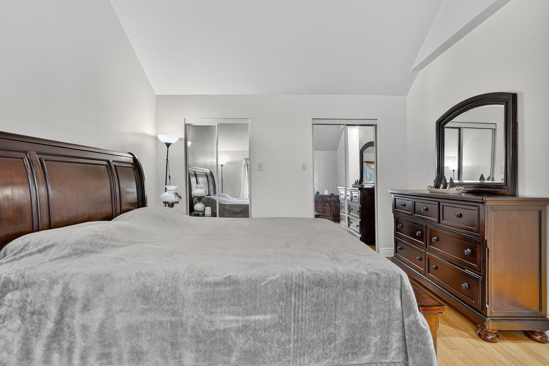 









560


Rue Maugue

,
Montréal (L'Île-Bizard/Sainte-Geneviève),




QC
H9C2T4

