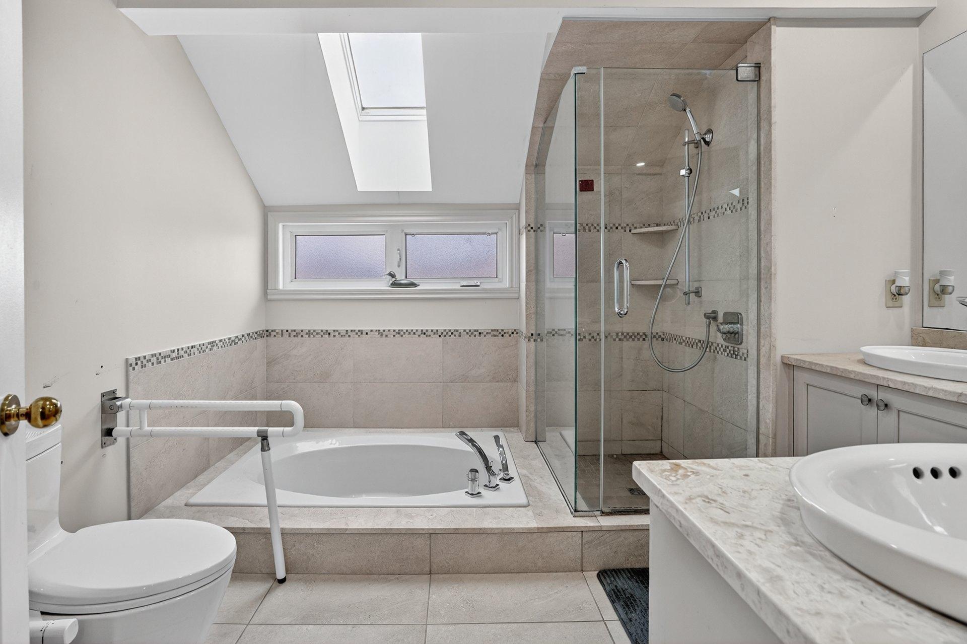 









560


Rue Maugue

,
Montréal (L'Île-Bizard/Sainte-Geneviève),




QC
H9C2T4

