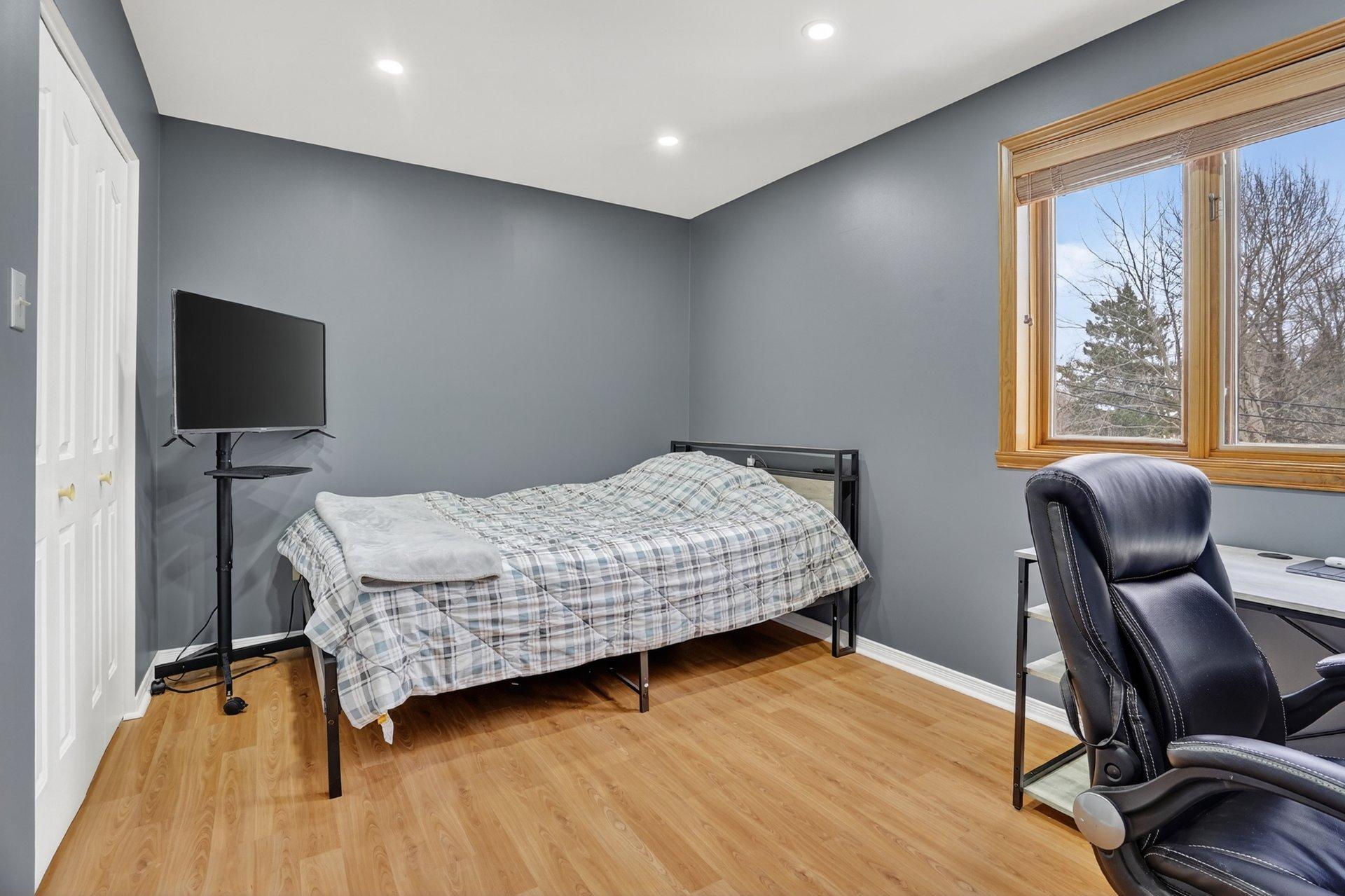 









560


Rue Maugue

,
Montréal (L'Île-Bizard/Sainte-Geneviève),




QC
H9C2T4

