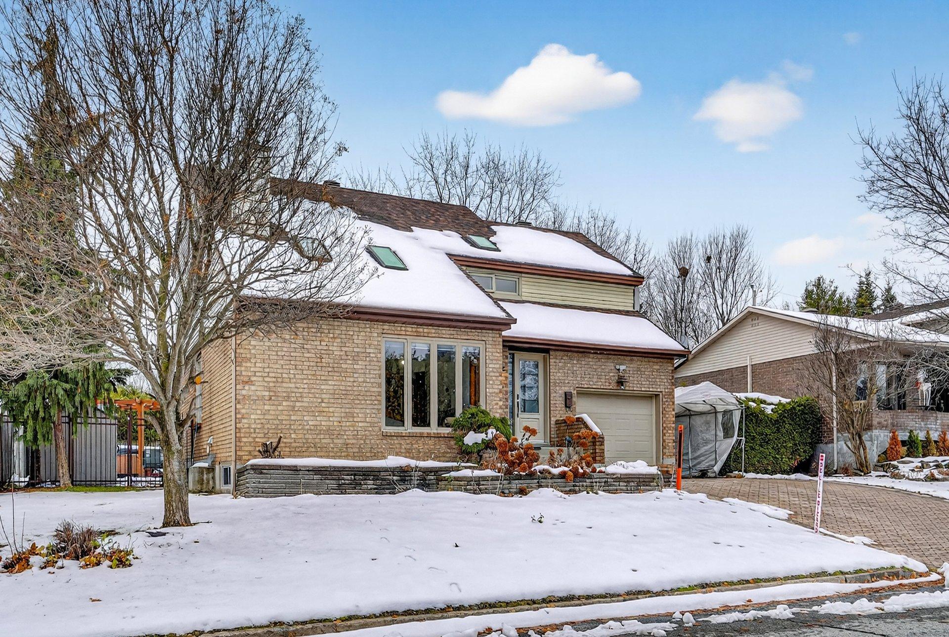 









560


Rue Maugue

,
Montréal (L'Île-Bizard/Sainte-Geneviève),




QC
H9C2T4

