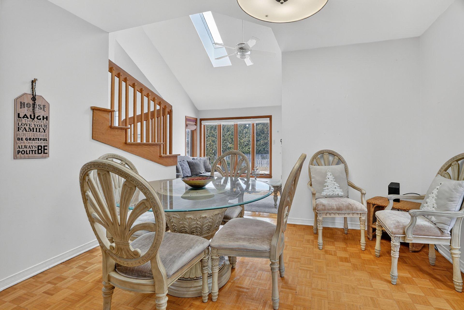 









560


Rue Maugue

,
Montréal (L'Île-Bizard/Sainte-Geneviève),




QC
H9C2T4

