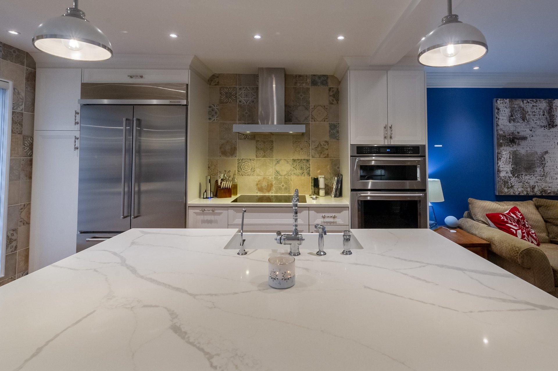 









895


Rue Ravel

,
Brossard,




QC
J4X2L3

