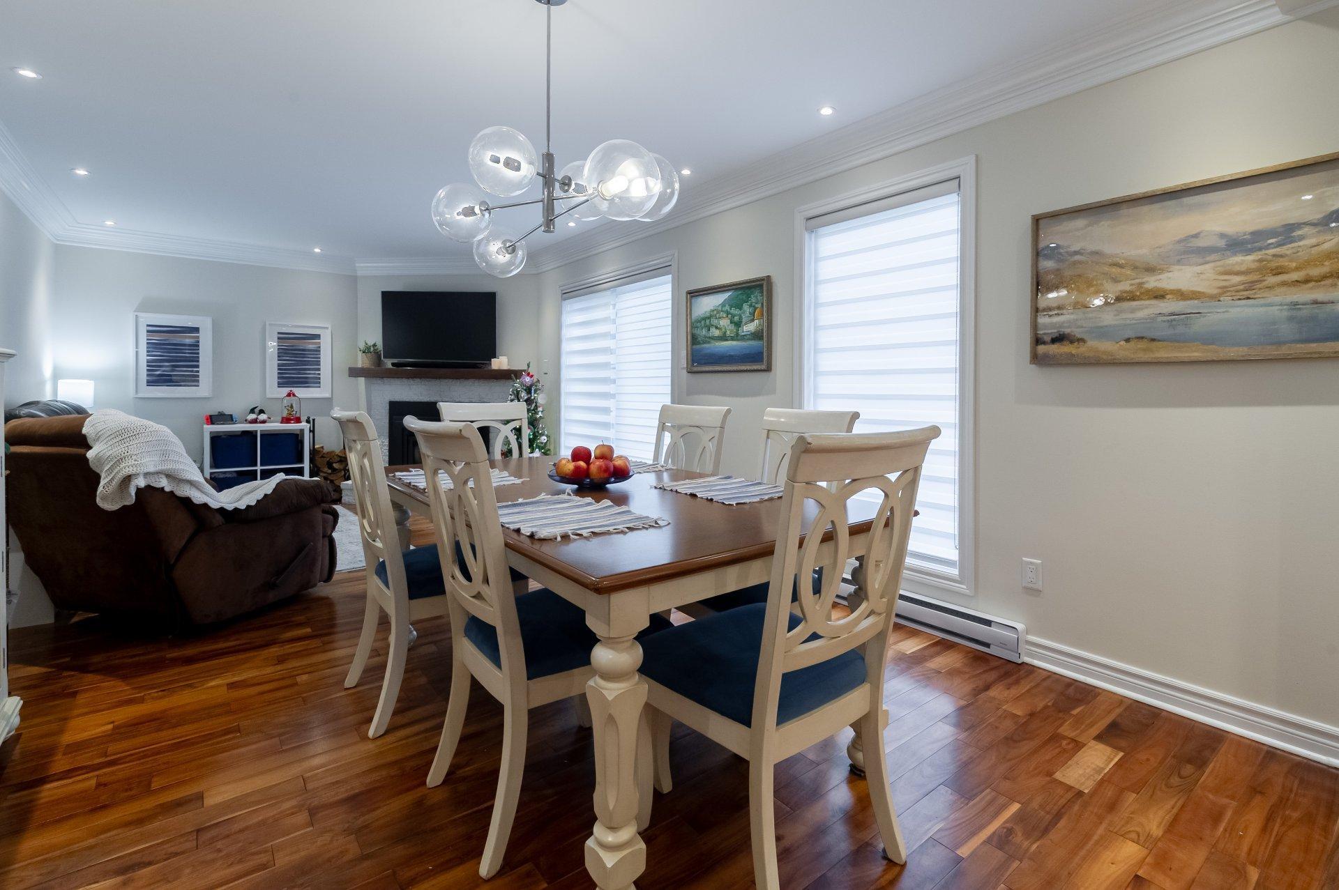 









895


Rue Ravel

,
Brossard,




QC
J4X2L3

