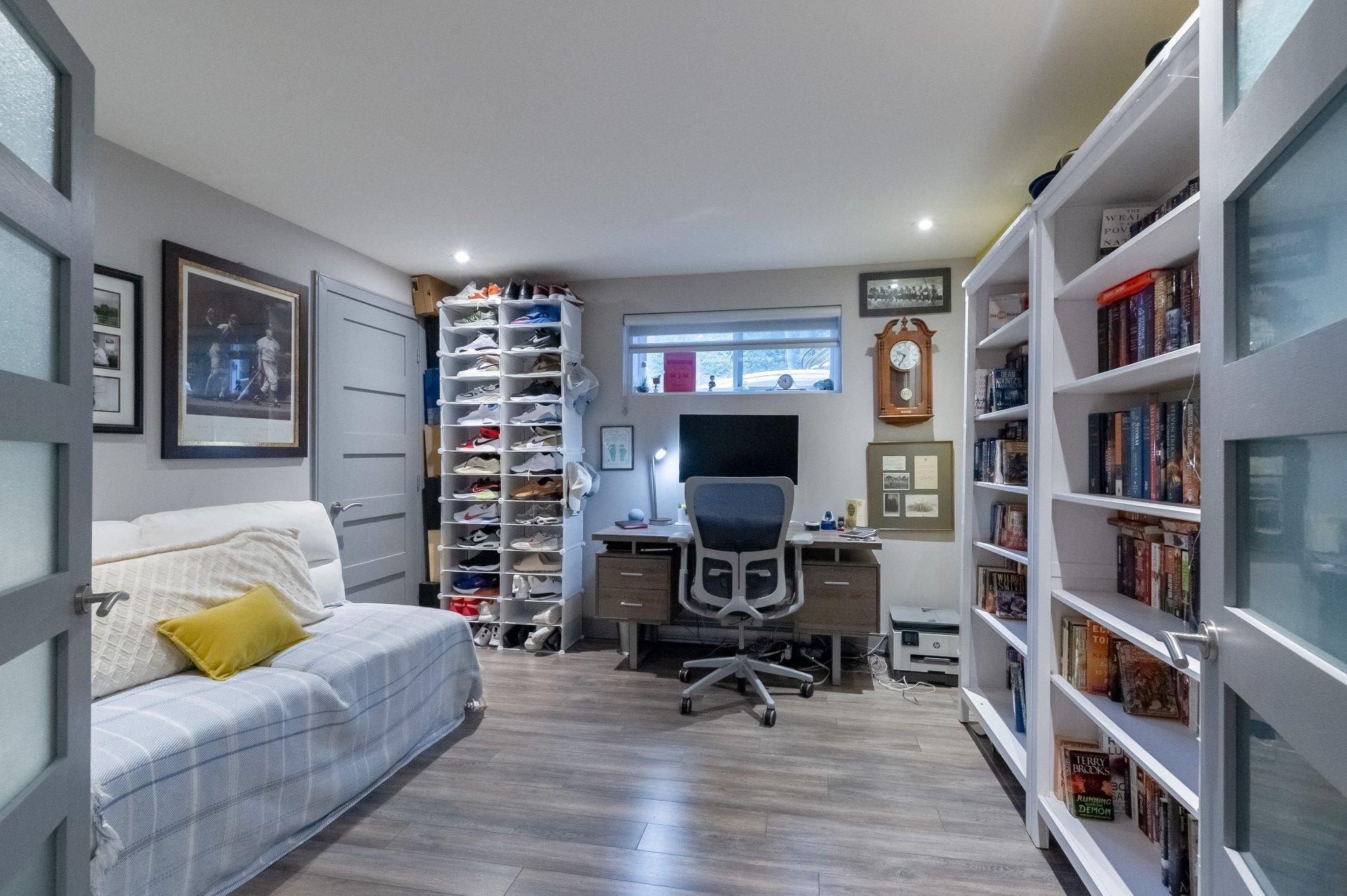 









895


Rue Ravel

,
Brossard,




QC
J4X2L3

