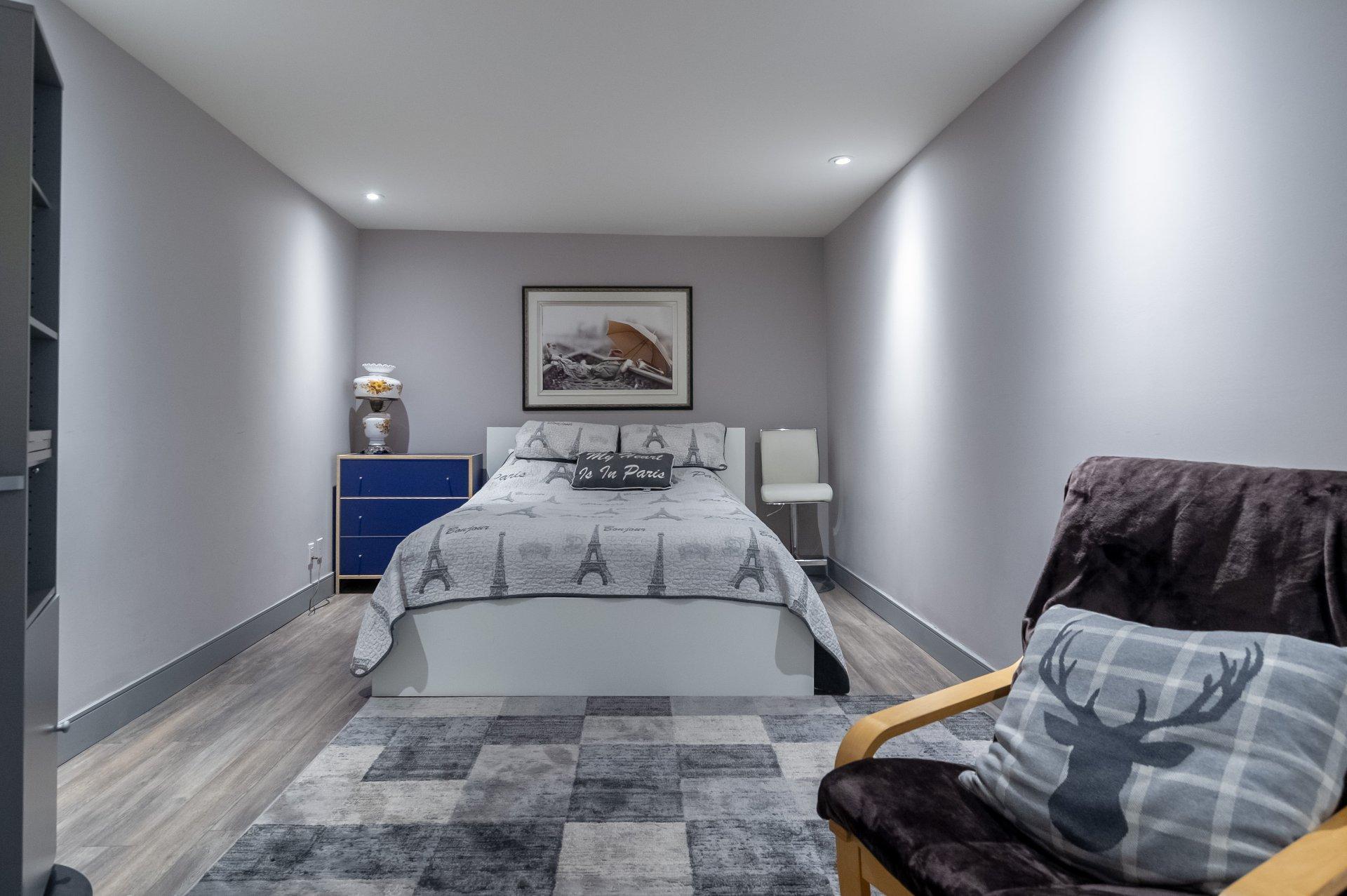 









895


Rue Ravel

,
Brossard,




QC
J4X2L3

