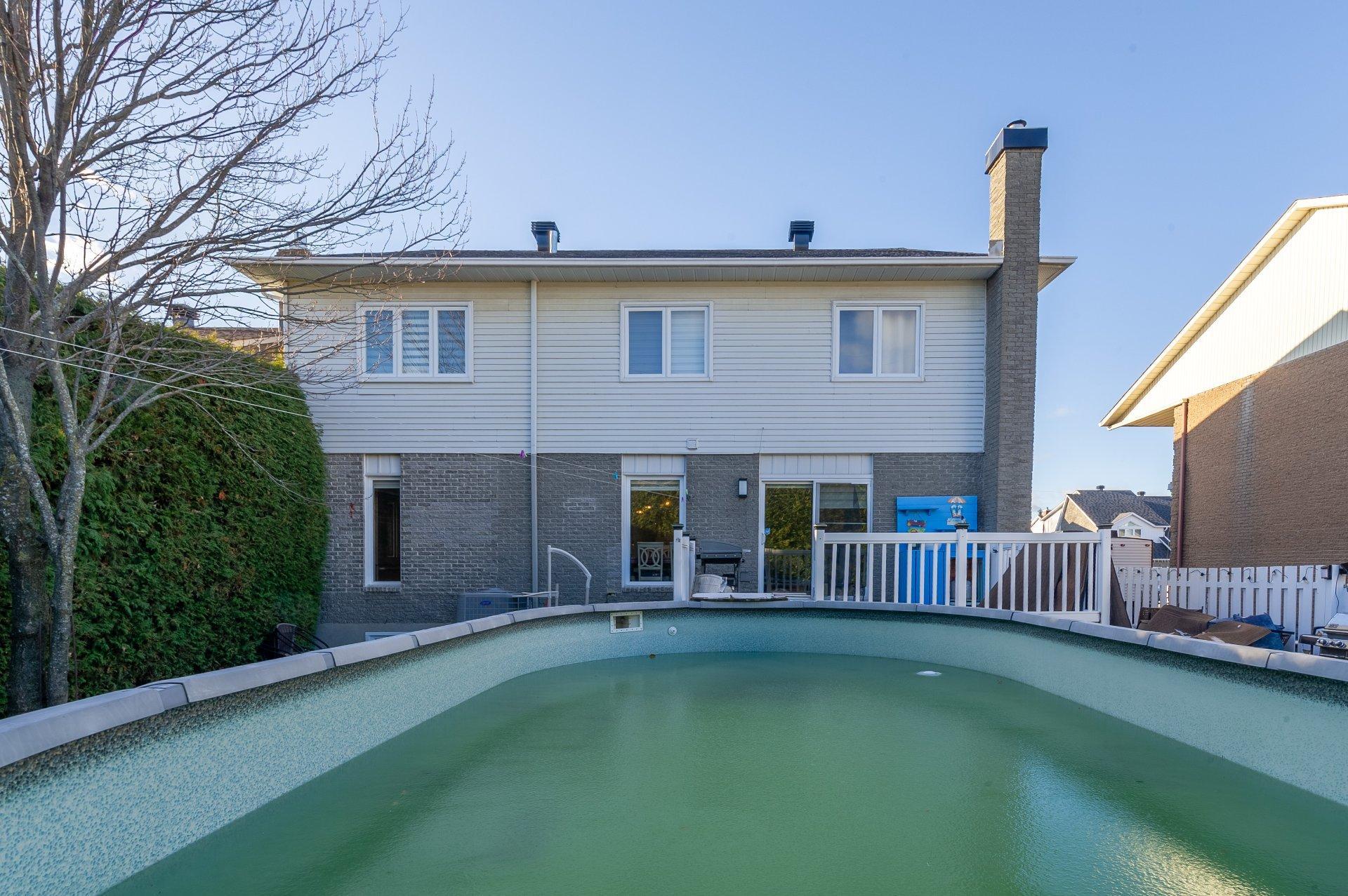 









895


Rue Ravel

,
Brossard,




QC
J4X2L3

