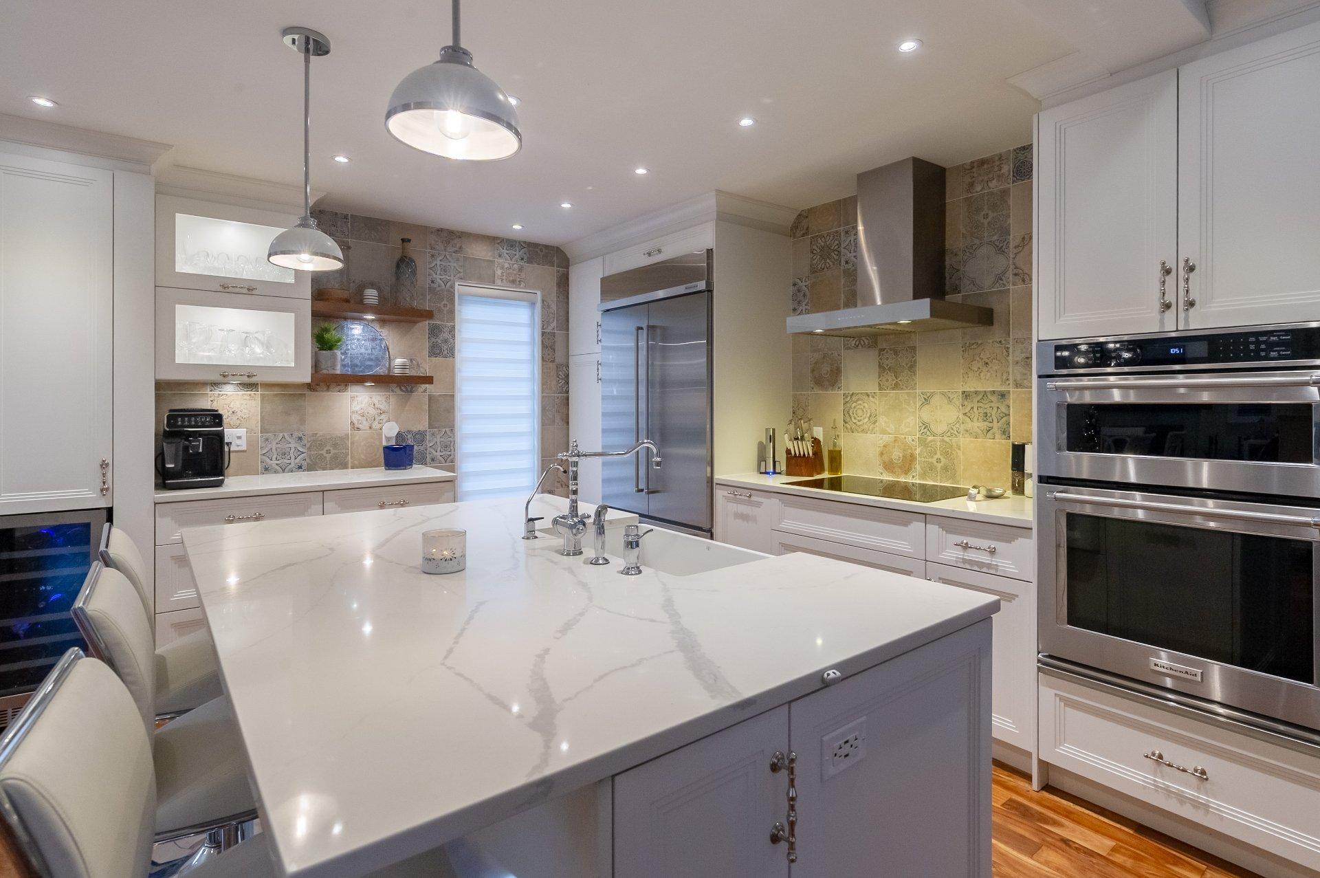 









895


Rue Ravel

,
Brossard,




QC
J4X2L3

