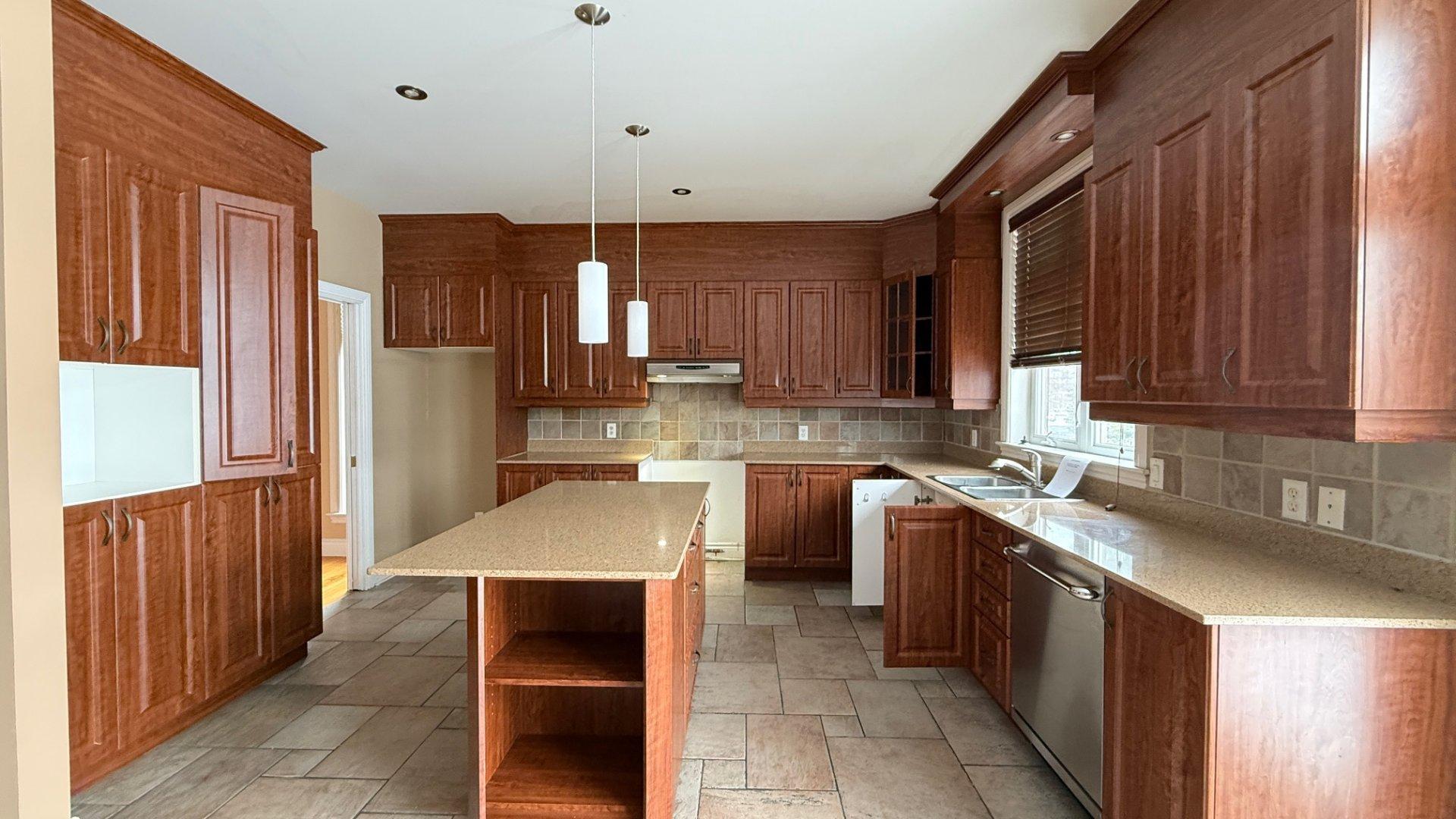 









181


Crois. Gilles-Lecourt

,
Terrebonne (Lachenaie),




QC
J6V1S4

