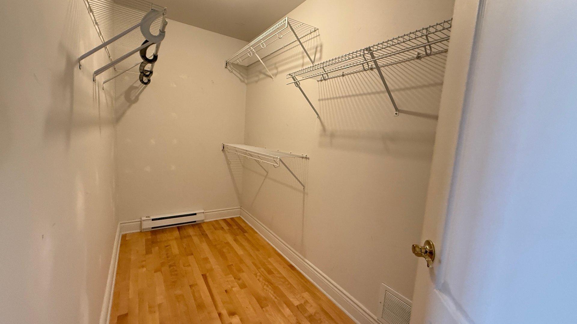 









181


Crois. Gilles-Lecourt

,
Terrebonne (Lachenaie),




QC
J6V1S4

