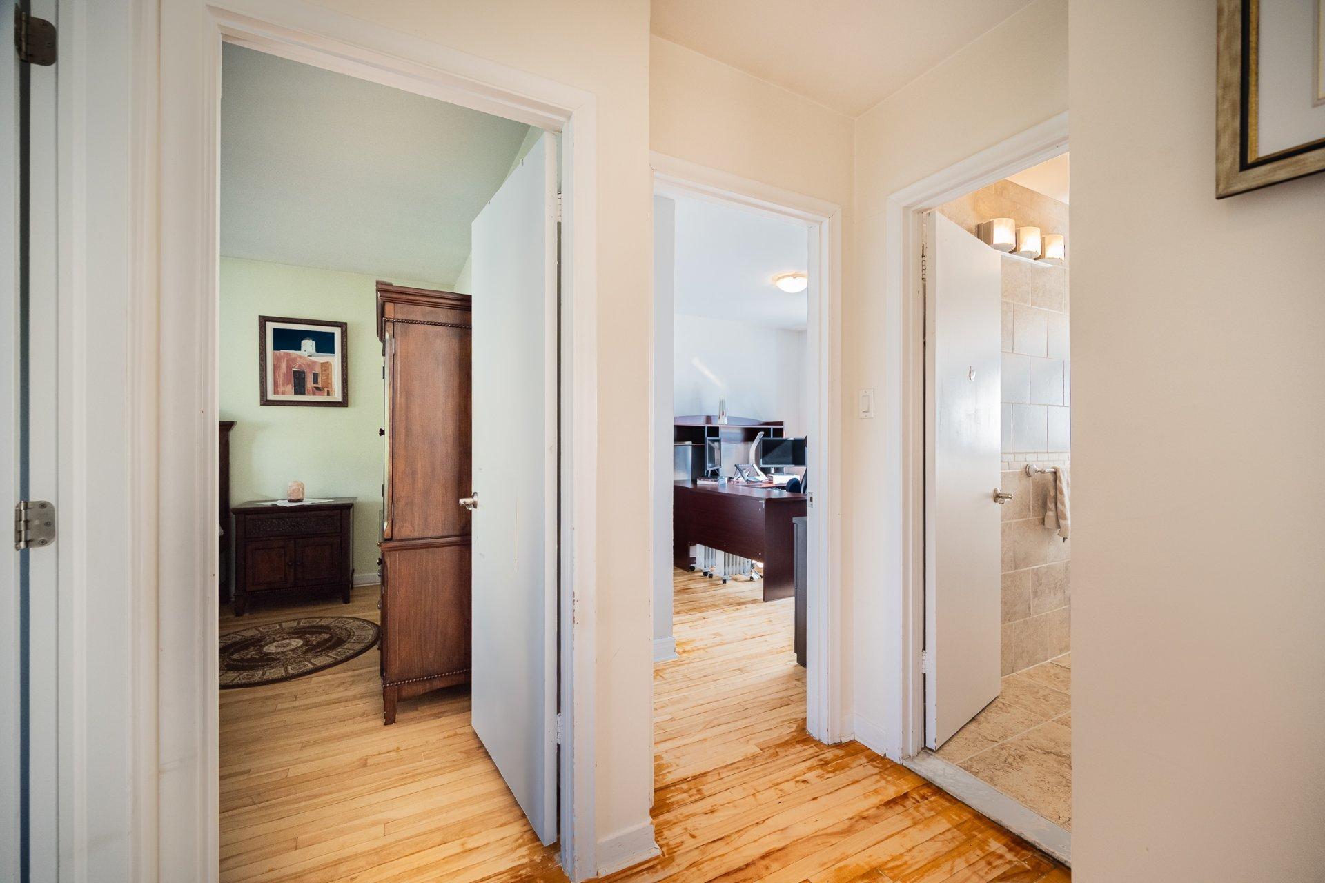 









4517


8e Rue

,
Laval (Chomedey),




QC
H7W2A3

