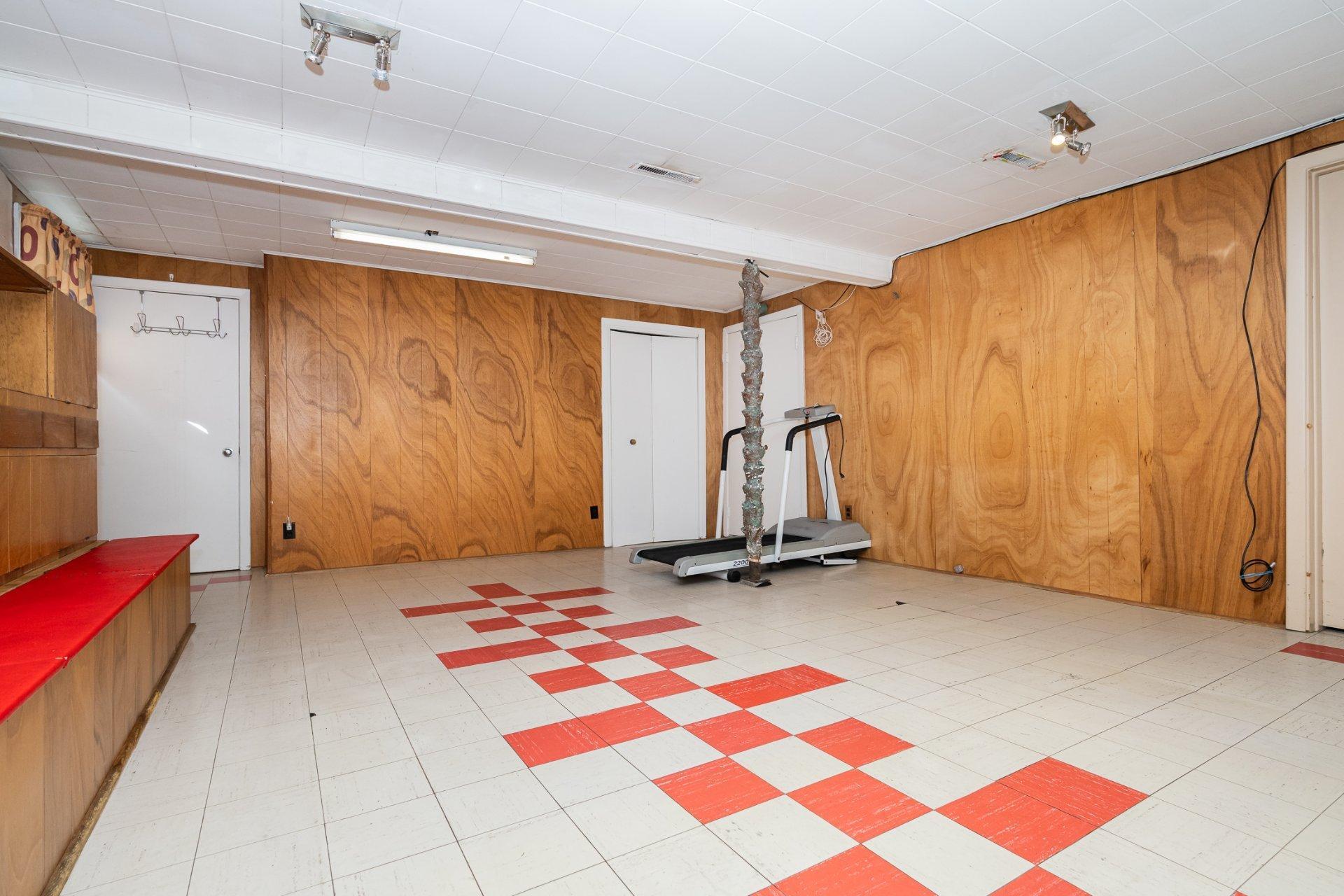 









4517


8e Rue

,
Laval (Chomedey),




QC
H7W2A3

