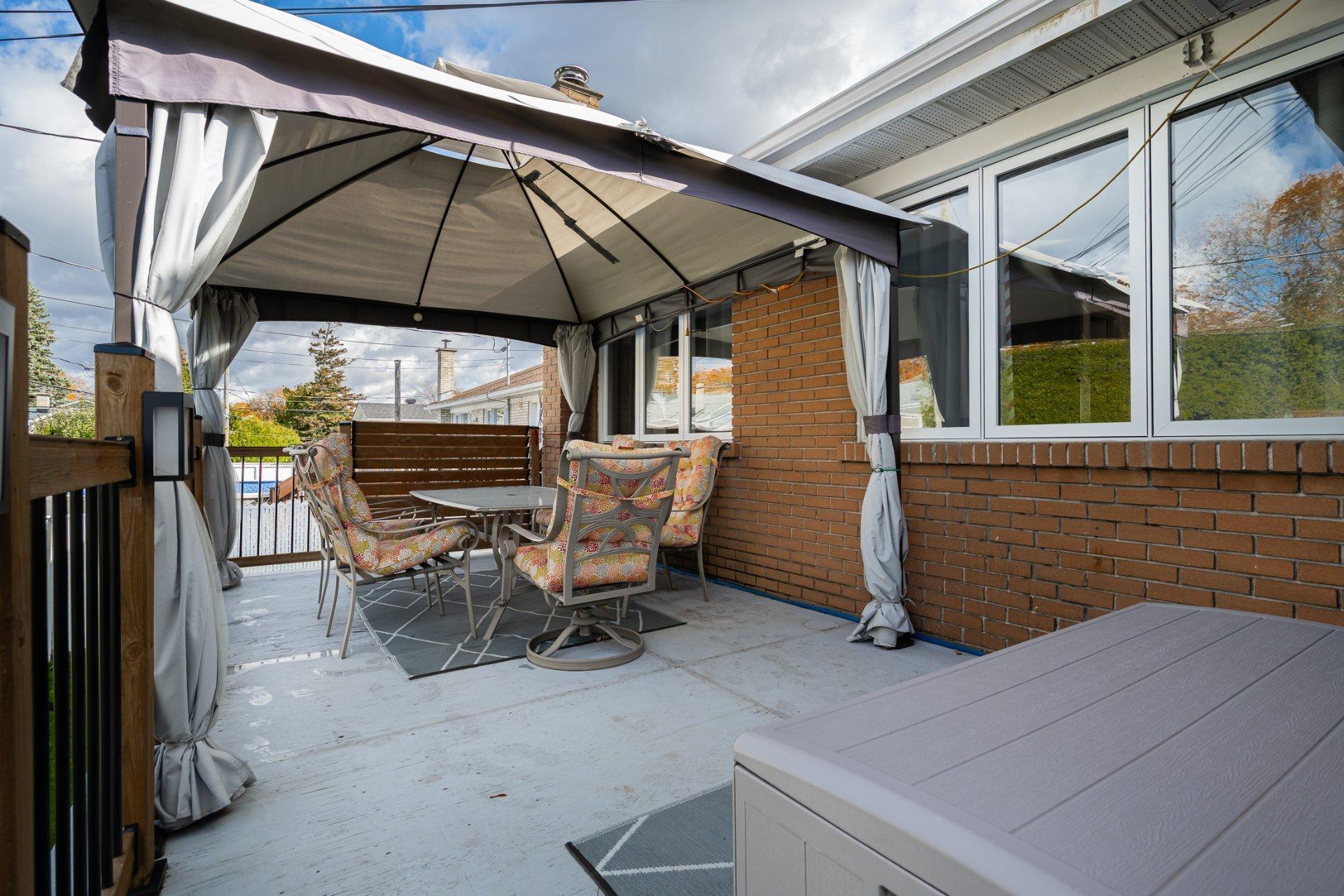 









4517


8e Rue

,
Laval (Chomedey),




QC
H7W2A3

