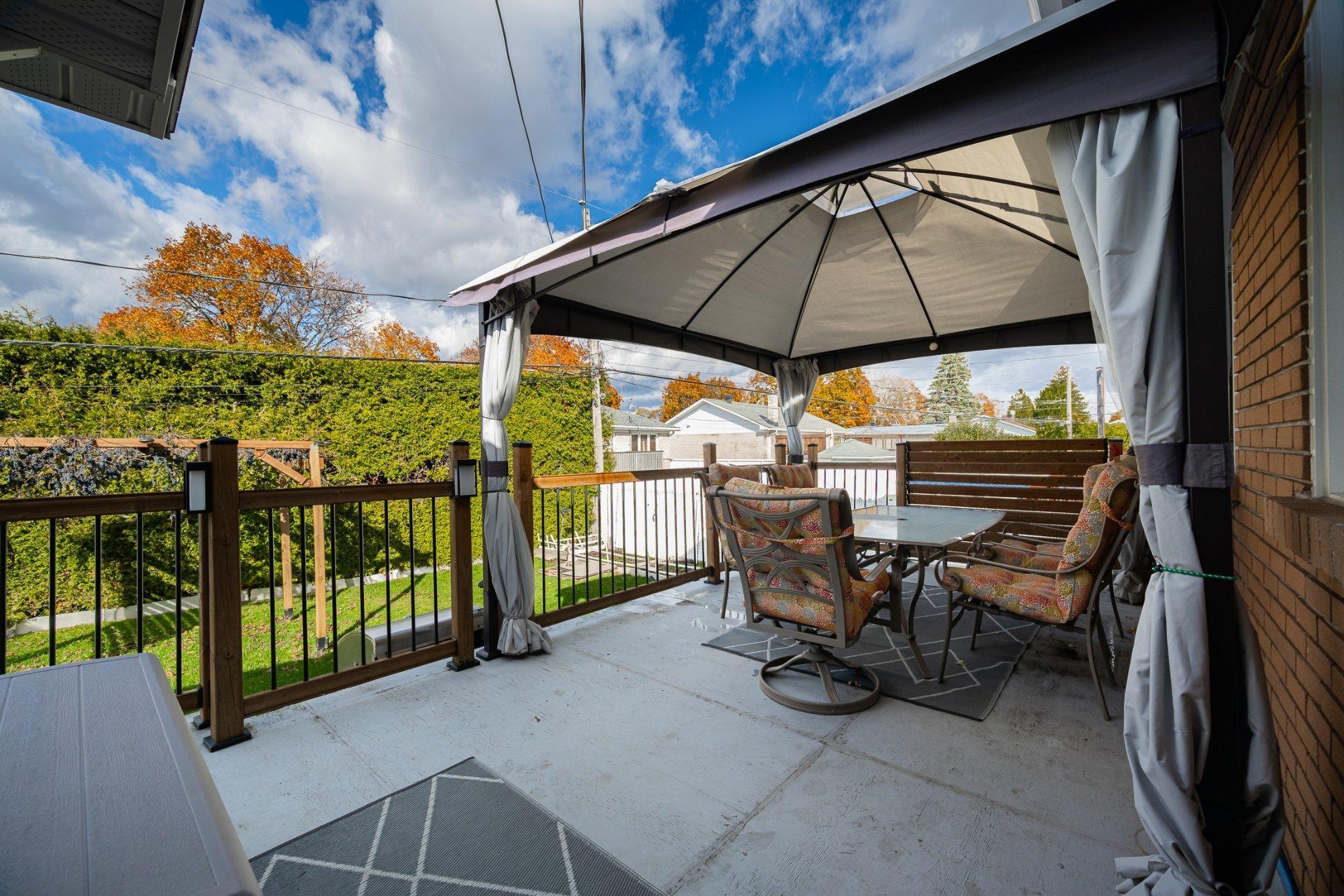 









4517


8e Rue

,
Laval (Chomedey),




QC
H7W2A3

