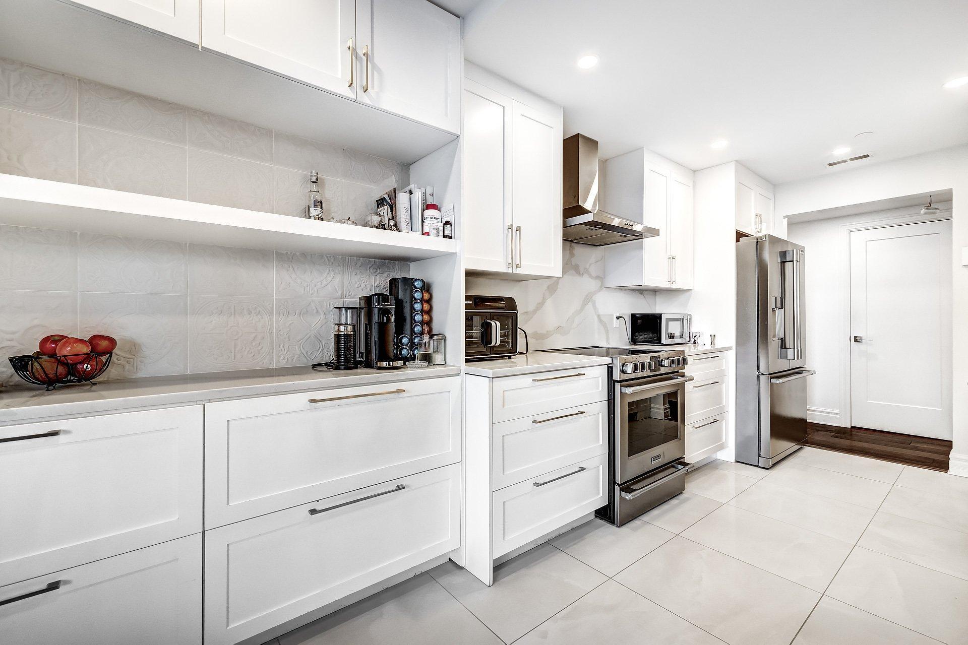 









5850


Av. Marc-Chagall

, 303,
Côte-Saint-Luc,




QC
H4M3H2

