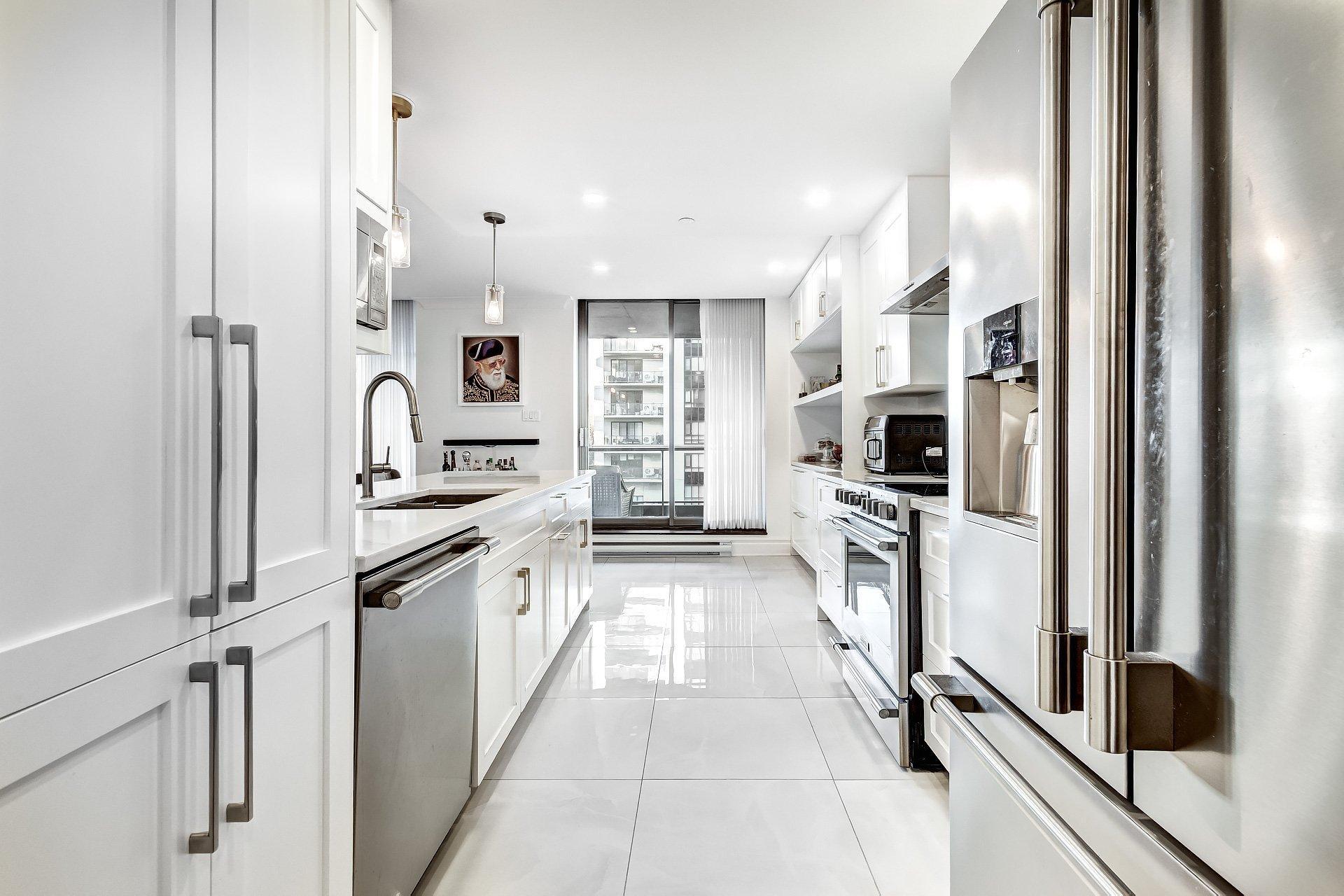 









5850


Av. Marc-Chagall

, 303,
Côte-Saint-Luc,




QC
H4M3H2

