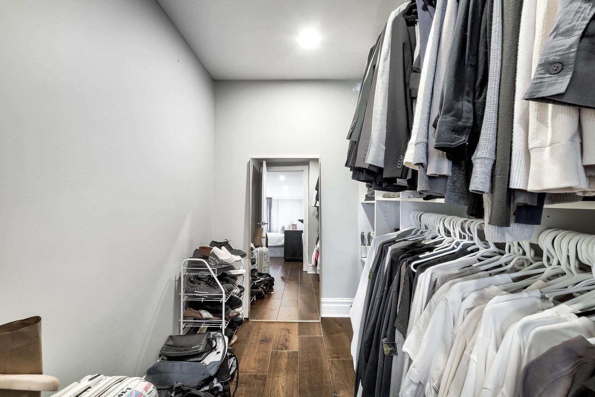 









5850


Av. Marc-Chagall

, 303,
Côte-Saint-Luc,




QC
H4M3H2

