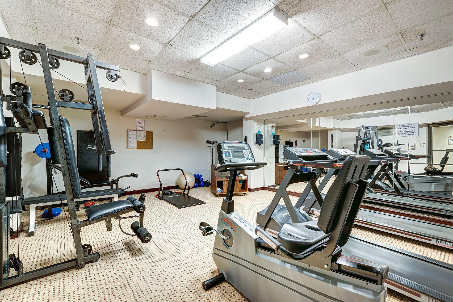 









5850


Av. Marc-Chagall

, 303,
Côte-Saint-Luc,




QC
H4M3H2

