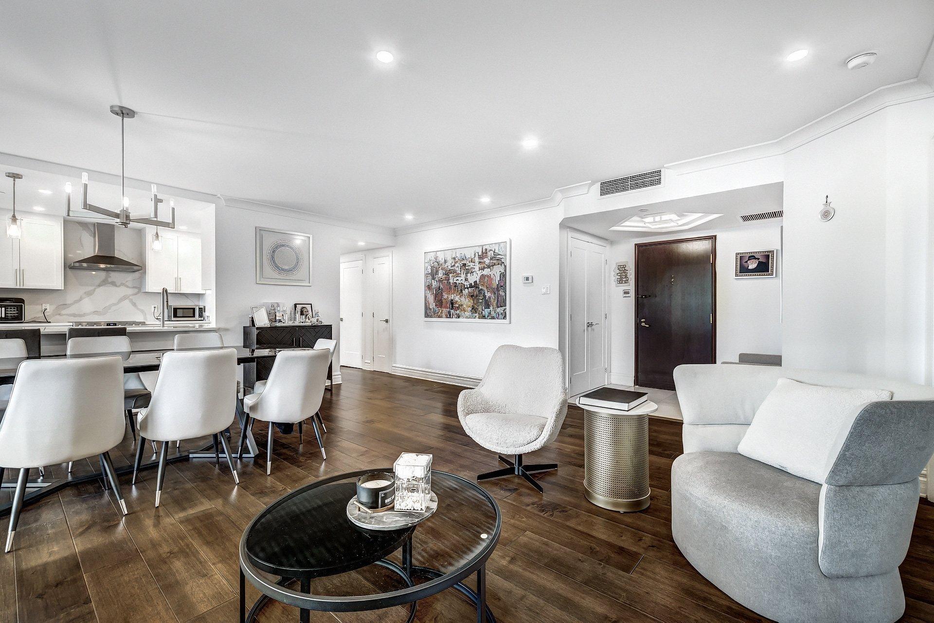 









5850


Av. Marc-Chagall

, 303,
Côte-Saint-Luc,




QC
H4M3H2

