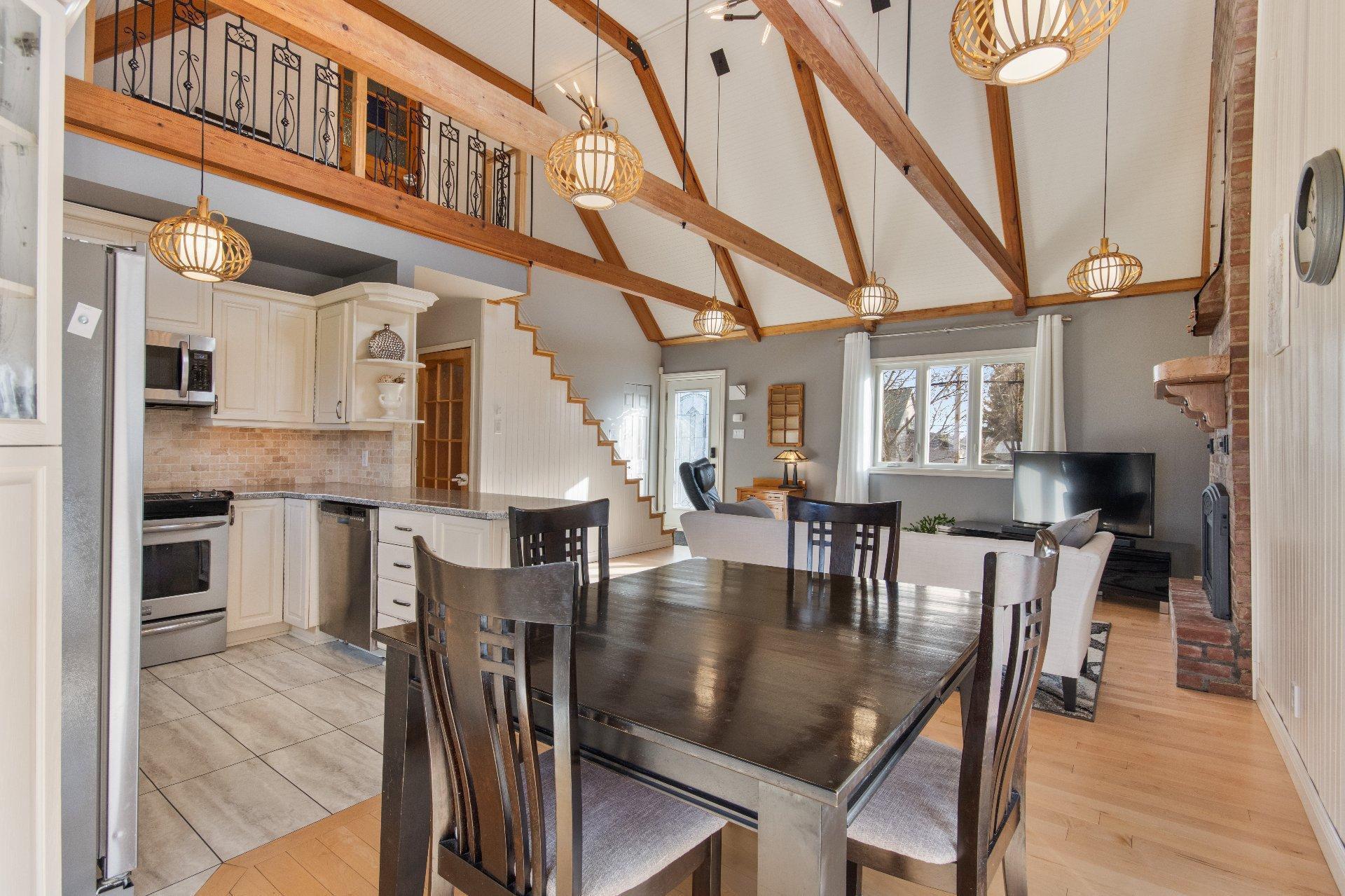 









480


Rue Brisebois

,
Saint-Jean-sur-Richelieu,




QC
J2Y0A4

