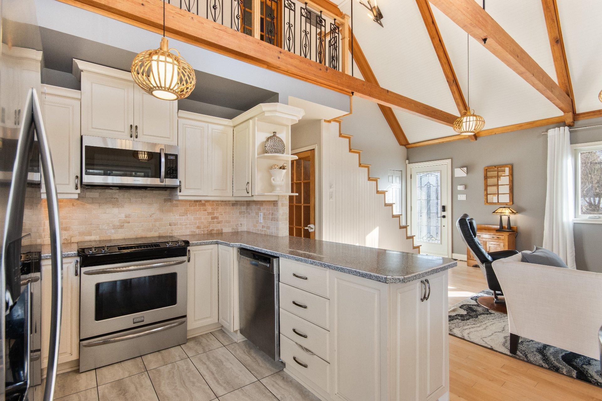 









480


Rue Brisebois

,
Saint-Jean-sur-Richelieu,




QC
J2Y0A4

