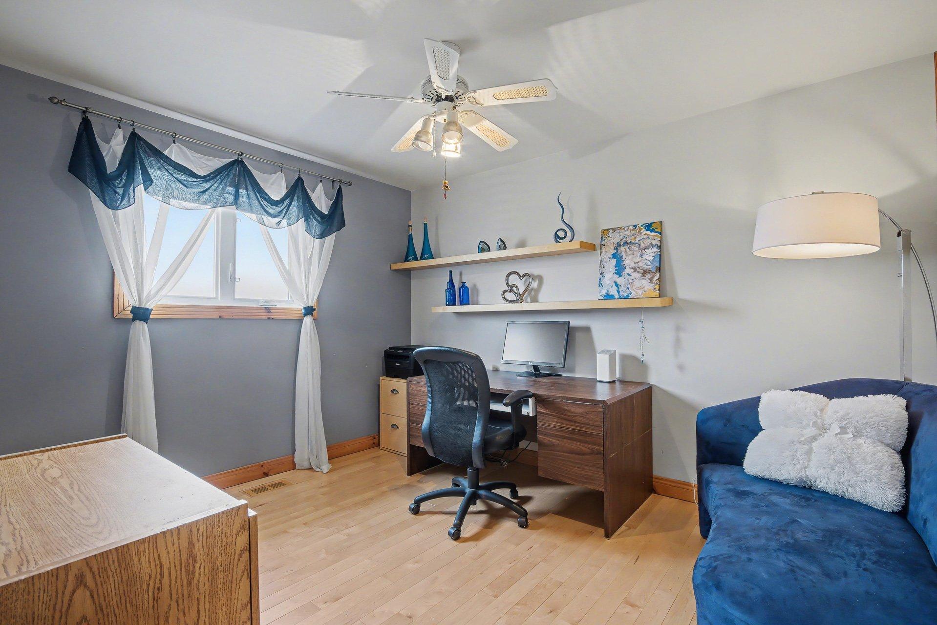 









480


Rue Brisebois

,
Saint-Jean-sur-Richelieu,




QC
J2Y0A4

