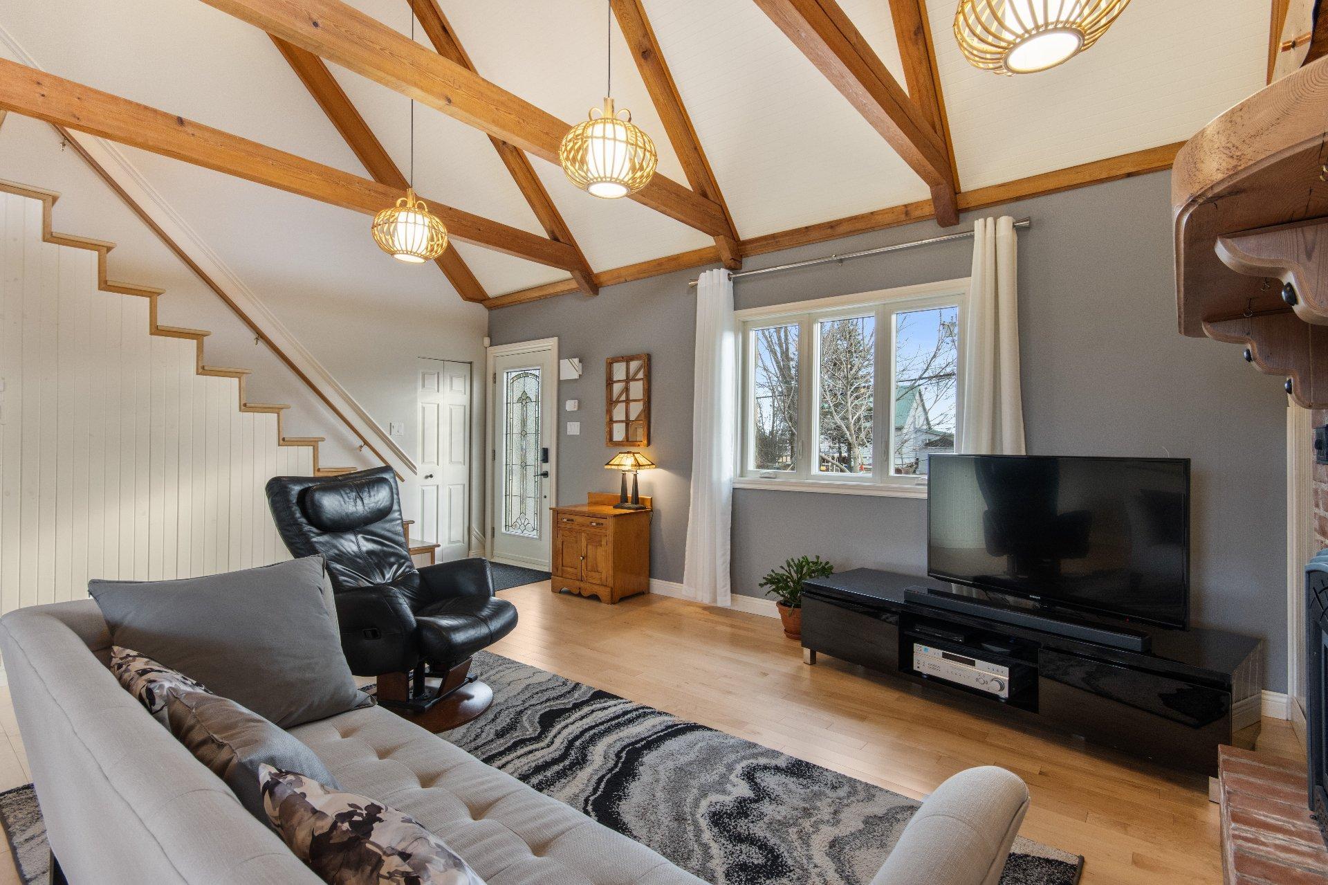 









480


Rue Brisebois

,
Saint-Jean-sur-Richelieu,




QC
J2Y0A4

