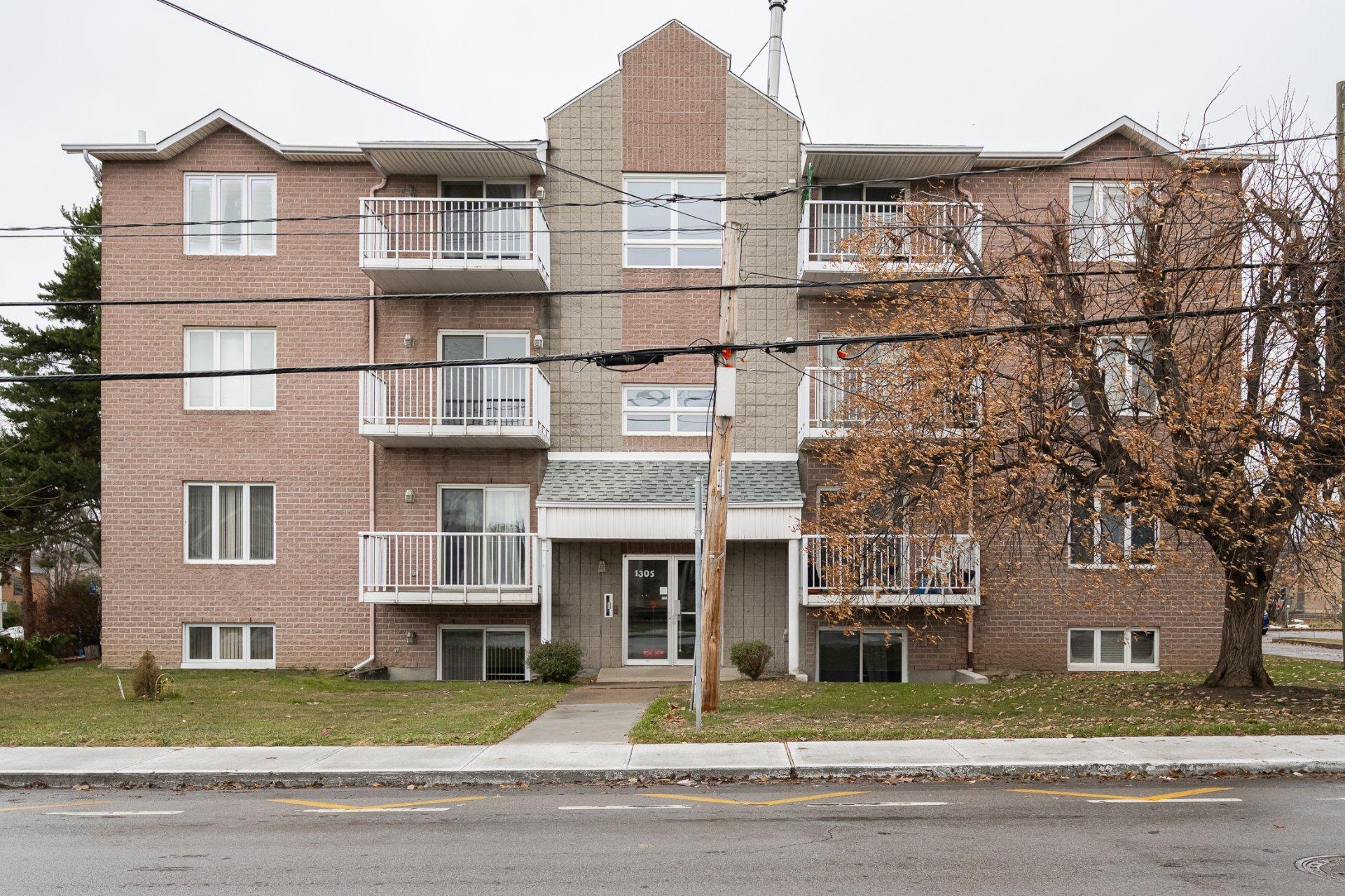 









1305


Ch. du Bord-de-l'Eau

, 3,
Laval (Sainte-Dorothée),




QC
H7X1B9

