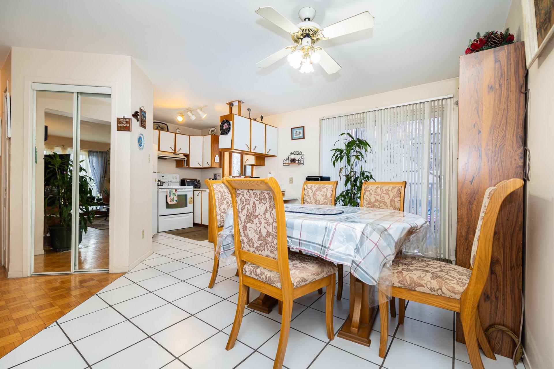 









1305


Ch. du Bord-de-l'Eau

, 3,
Laval (Sainte-Dorothée),




QC
H7X1B9

