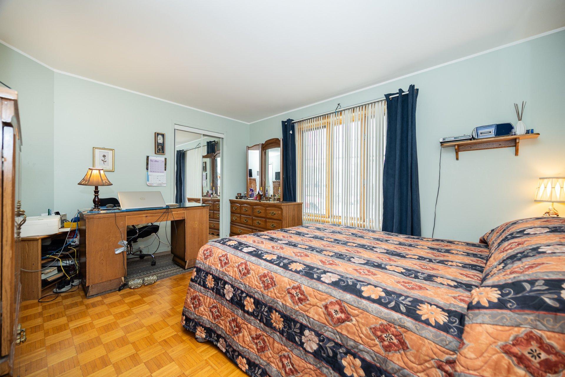 









1305


Ch. du Bord-de-l'Eau

, 3,
Laval (Sainte-Dorothée),




QC
H7X1B9

