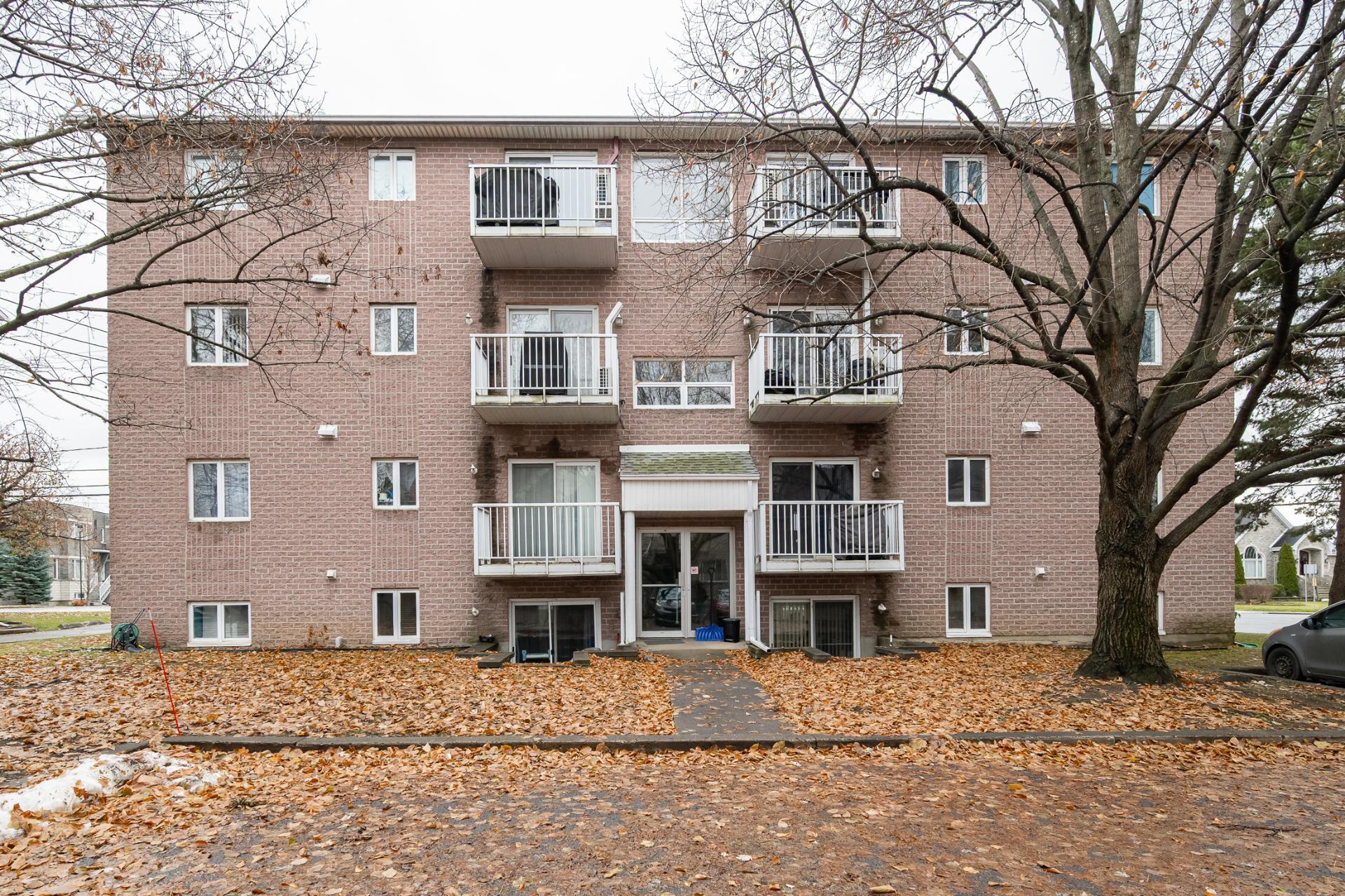 









1305


Ch. du Bord-de-l'Eau

, 3,
Laval (Sainte-Dorothée),




QC
H7X1B9

