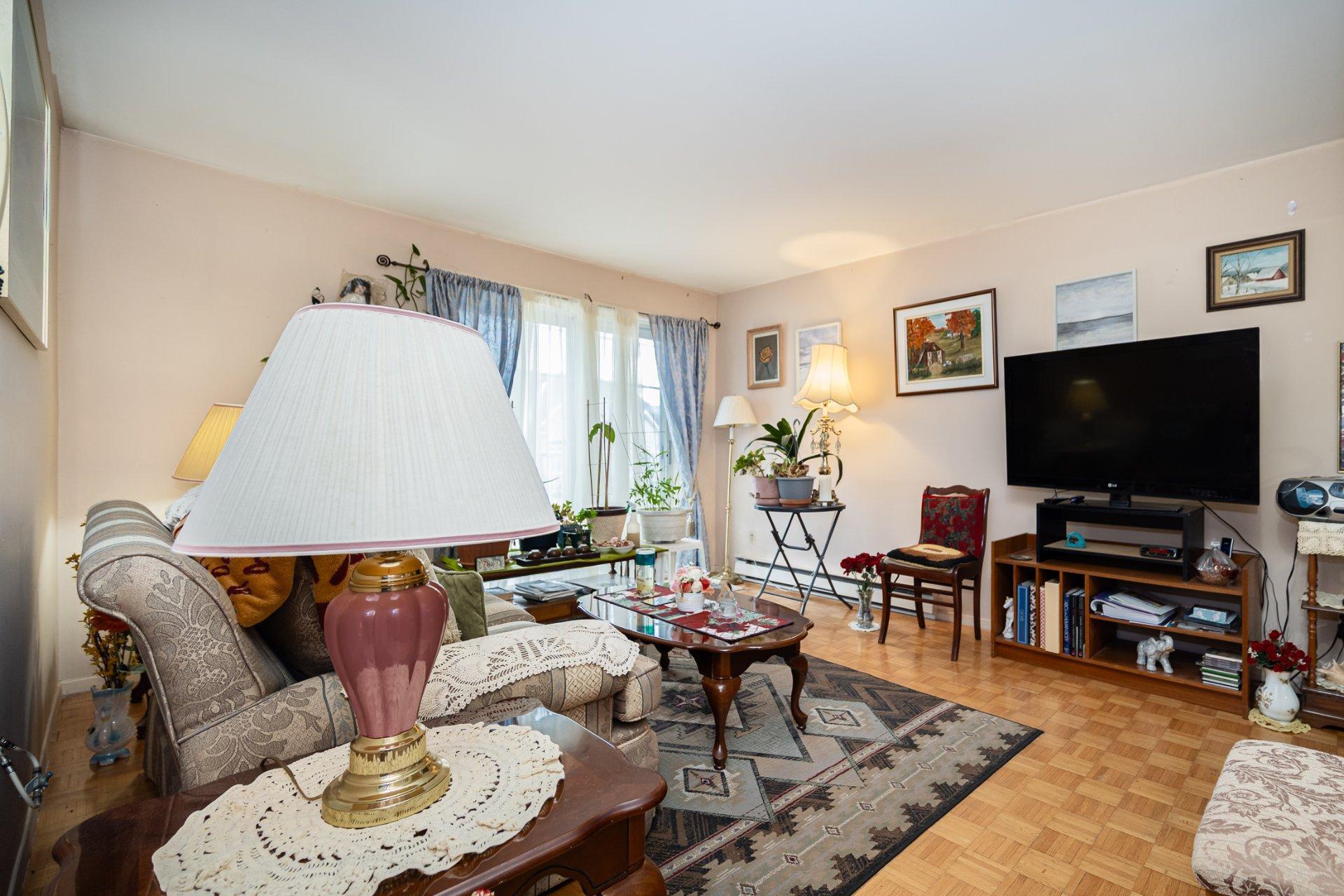 









1305


Ch. du Bord-de-l'Eau

, 3,
Laval (Sainte-Dorothée),




QC
H7X1B9

