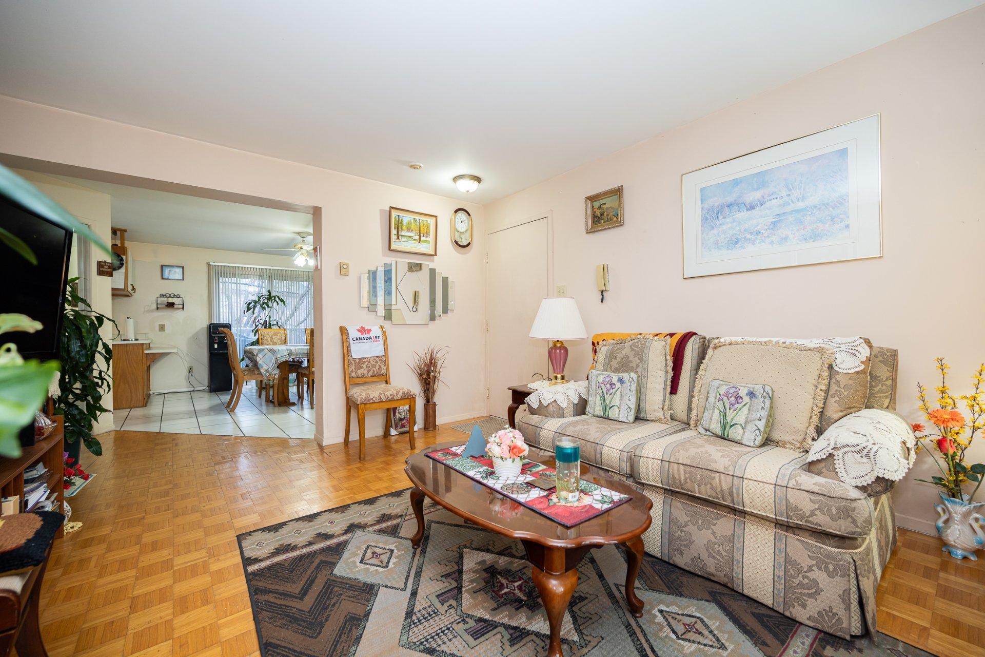 









1305


Ch. du Bord-de-l'Eau

, 3,
Laval (Sainte-Dorothée),




QC
H7X1B9

