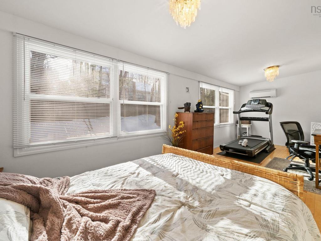 












6 Lavinia Street

,
Kentville,




NS
B4N 1V7

