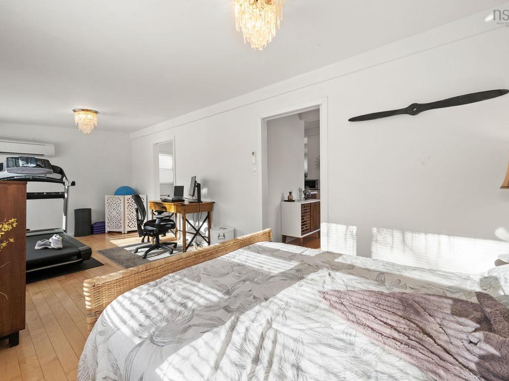 












6 Lavinia Street

,
Kentville,




NS
B4N 1V7

