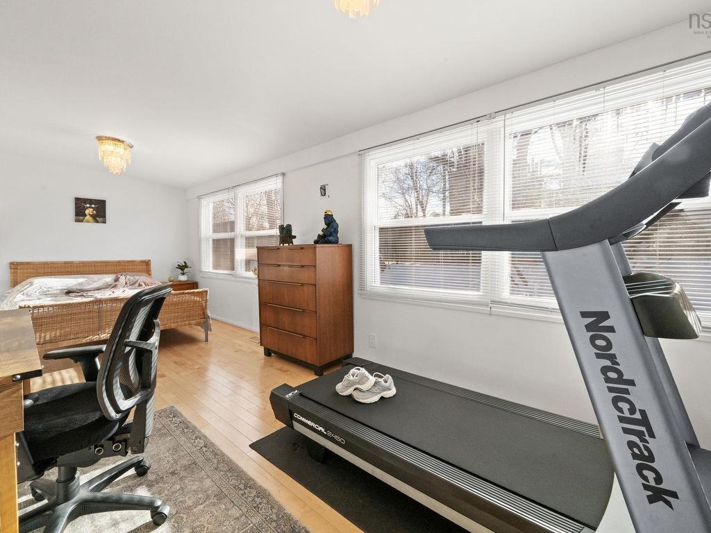 












6 Lavinia Street

,
Kentville,




NS
B4N 1V7

