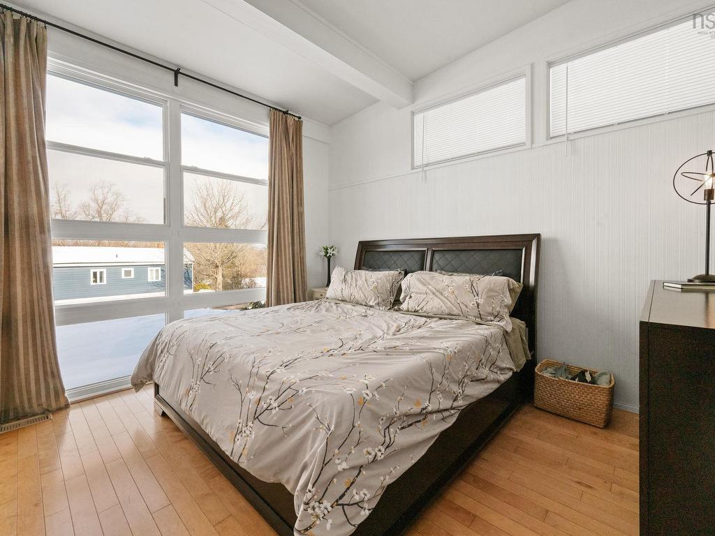 












6 Lavinia Street

,
Kentville,




NS
B4N 1V7

