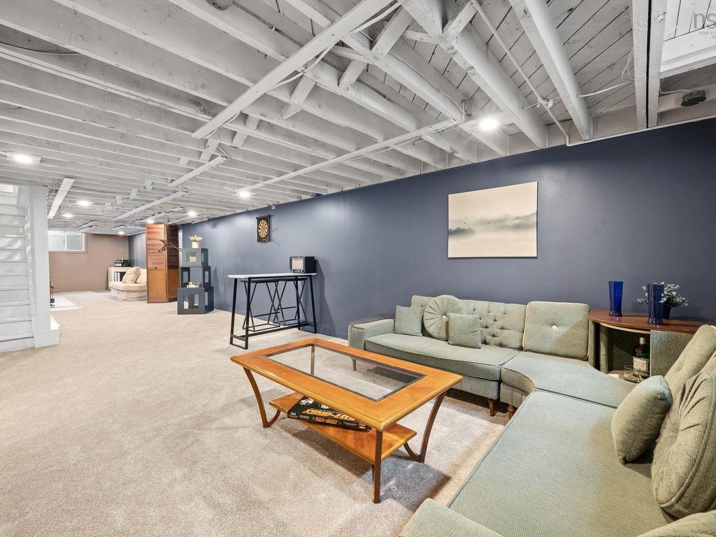 












6 Lavinia Street

,
Kentville,




NS
B4N 1V7

