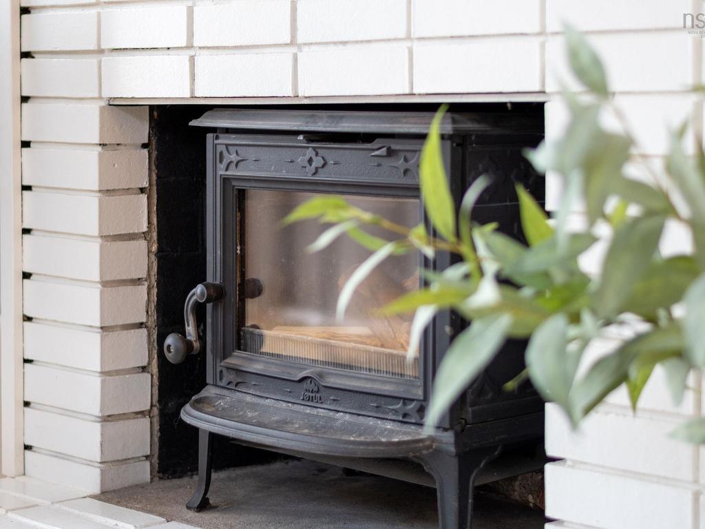 












6 Lavinia Street

,
Kentville,




NS
B4N 1V7

