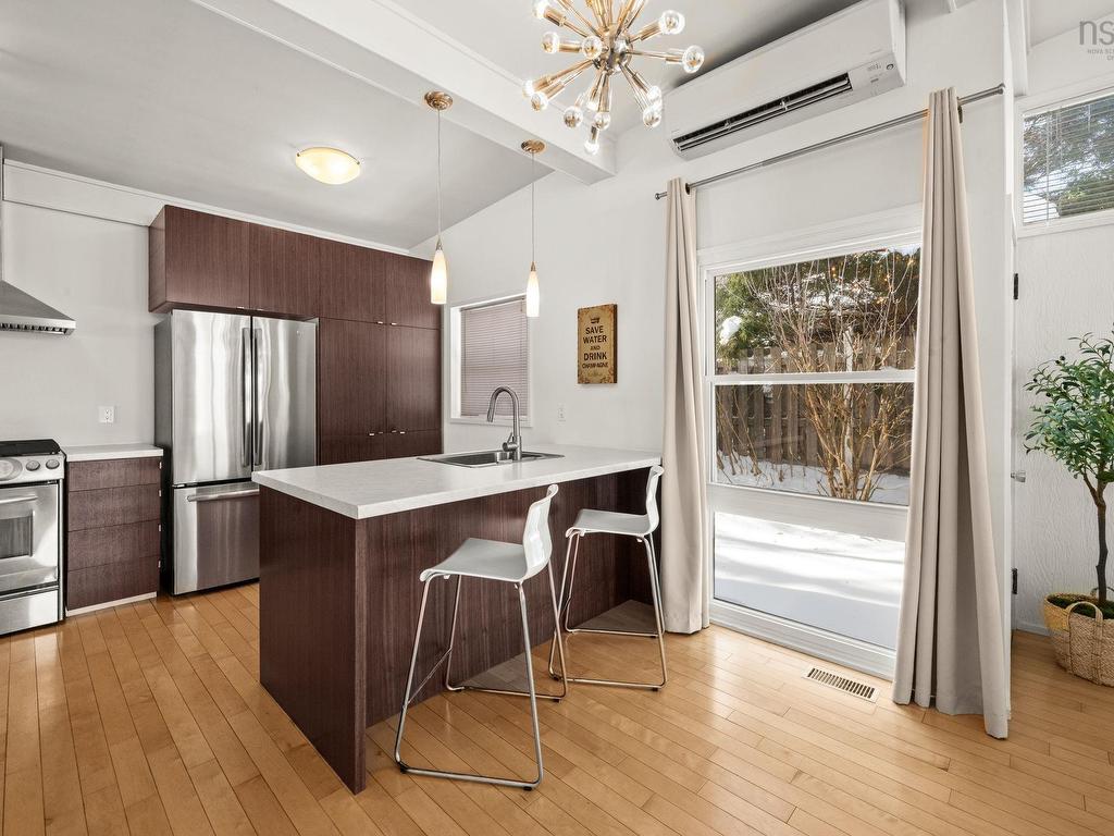 












6 Lavinia Street

,
Kentville,




NS
B4N 1V7

