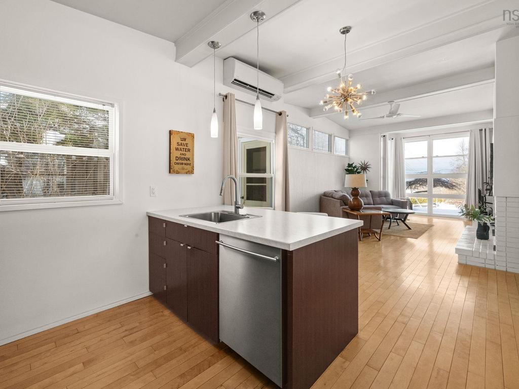 












6 Lavinia Street

,
Kentville,




NS
B4N 1V7

