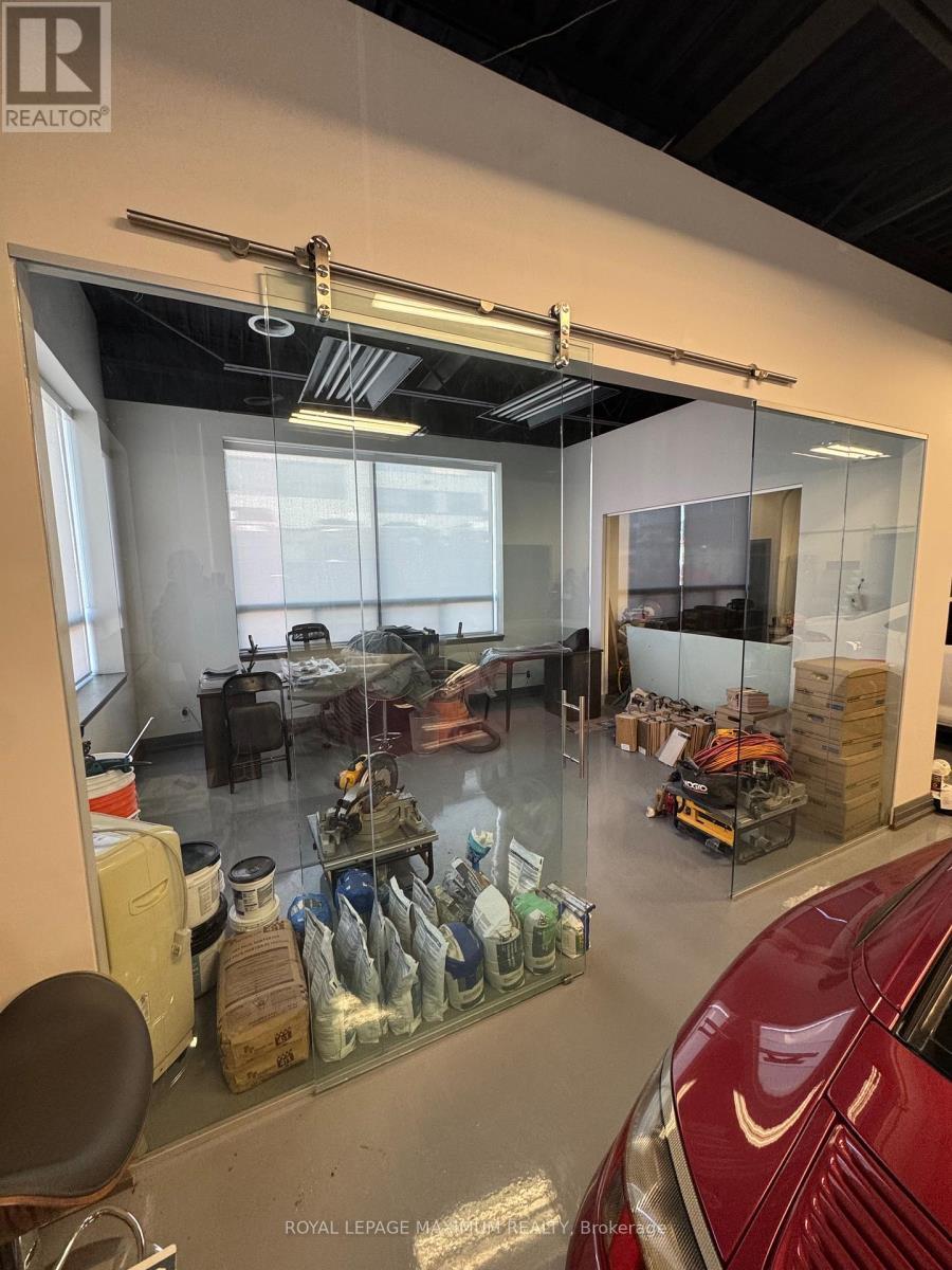 












15 - 67 RODINEA ROAD

,
Vaughan,




Ontario
L6A1R3

