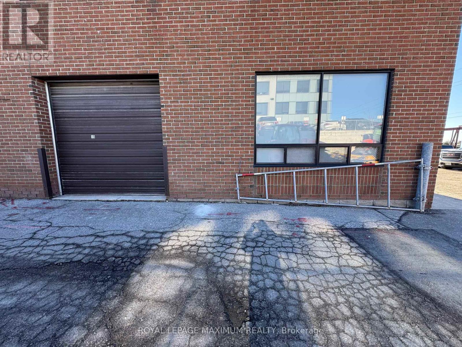 












15 - 67 RODINEA ROAD

,
Vaughan,




Ontario
L6A1R3

